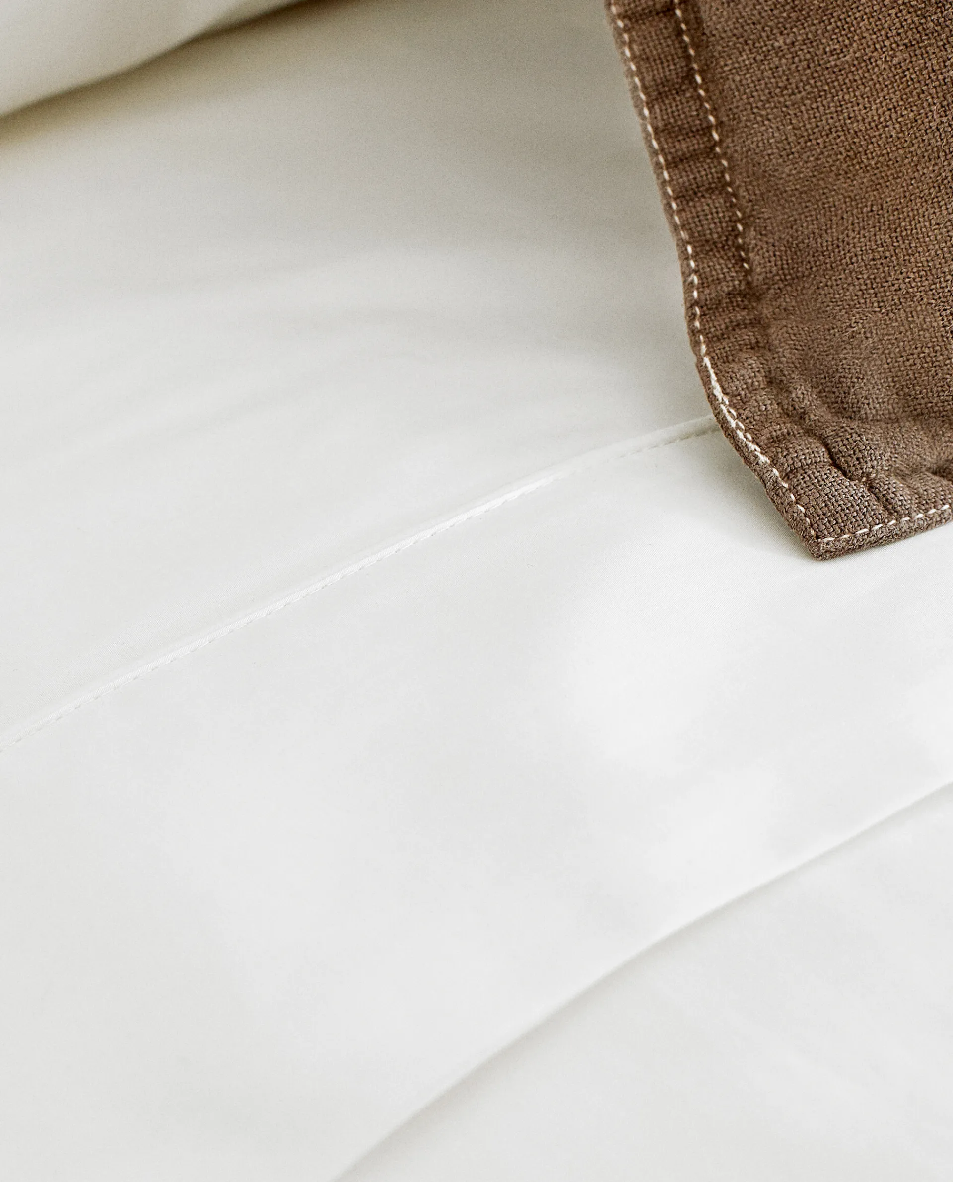 Fitted Sheets*ZARA Home (300 Thread Count) Cotton Percale Fitted Sheet White