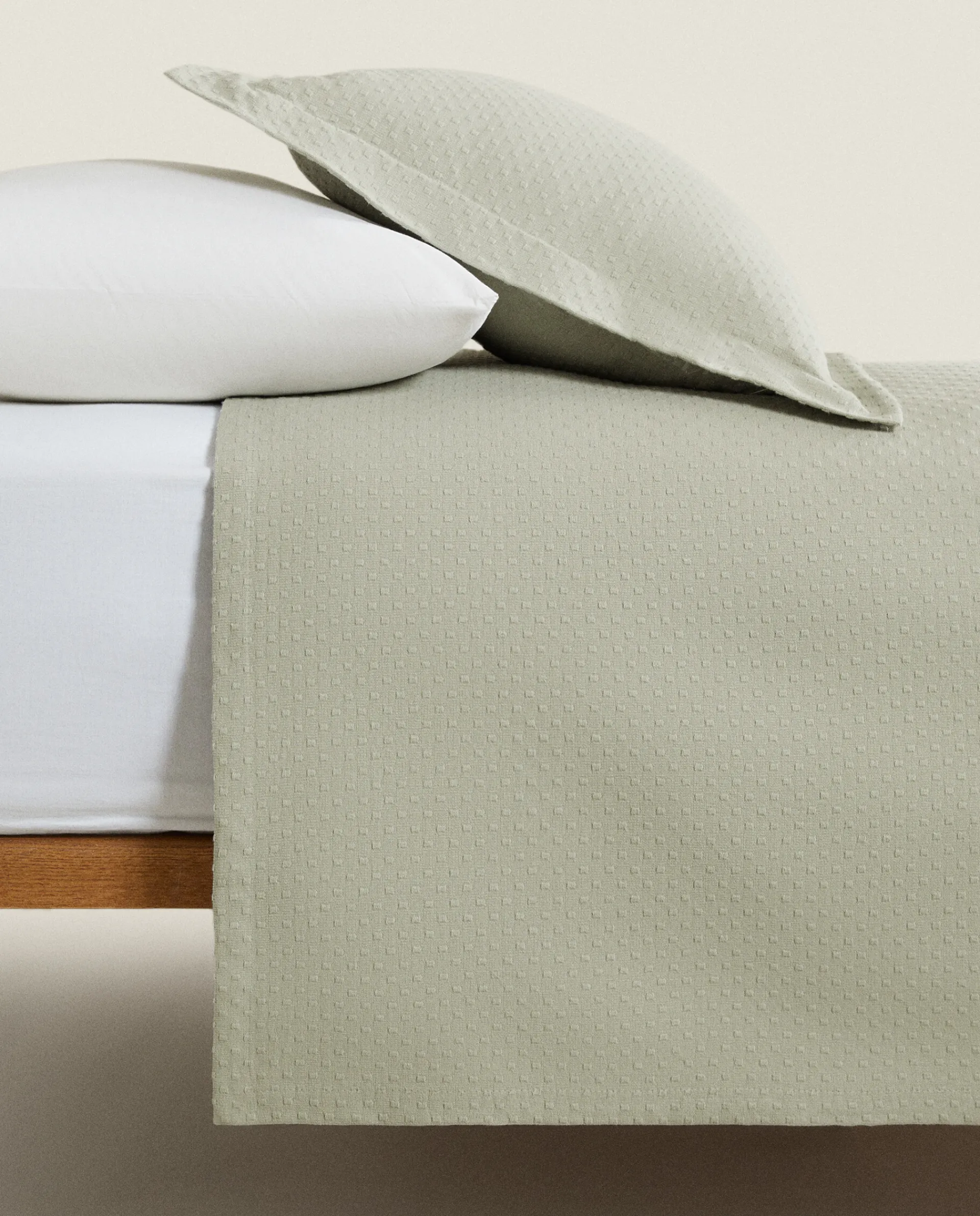 Bedspreads*ZARA Home Bedspread With Polka Dot Design Green