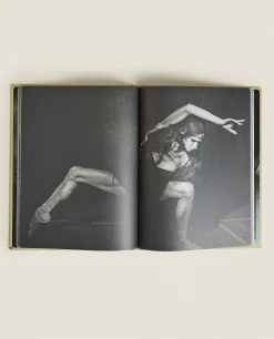 Books*ZARA Home Berlin: Peter Lindbergh Green