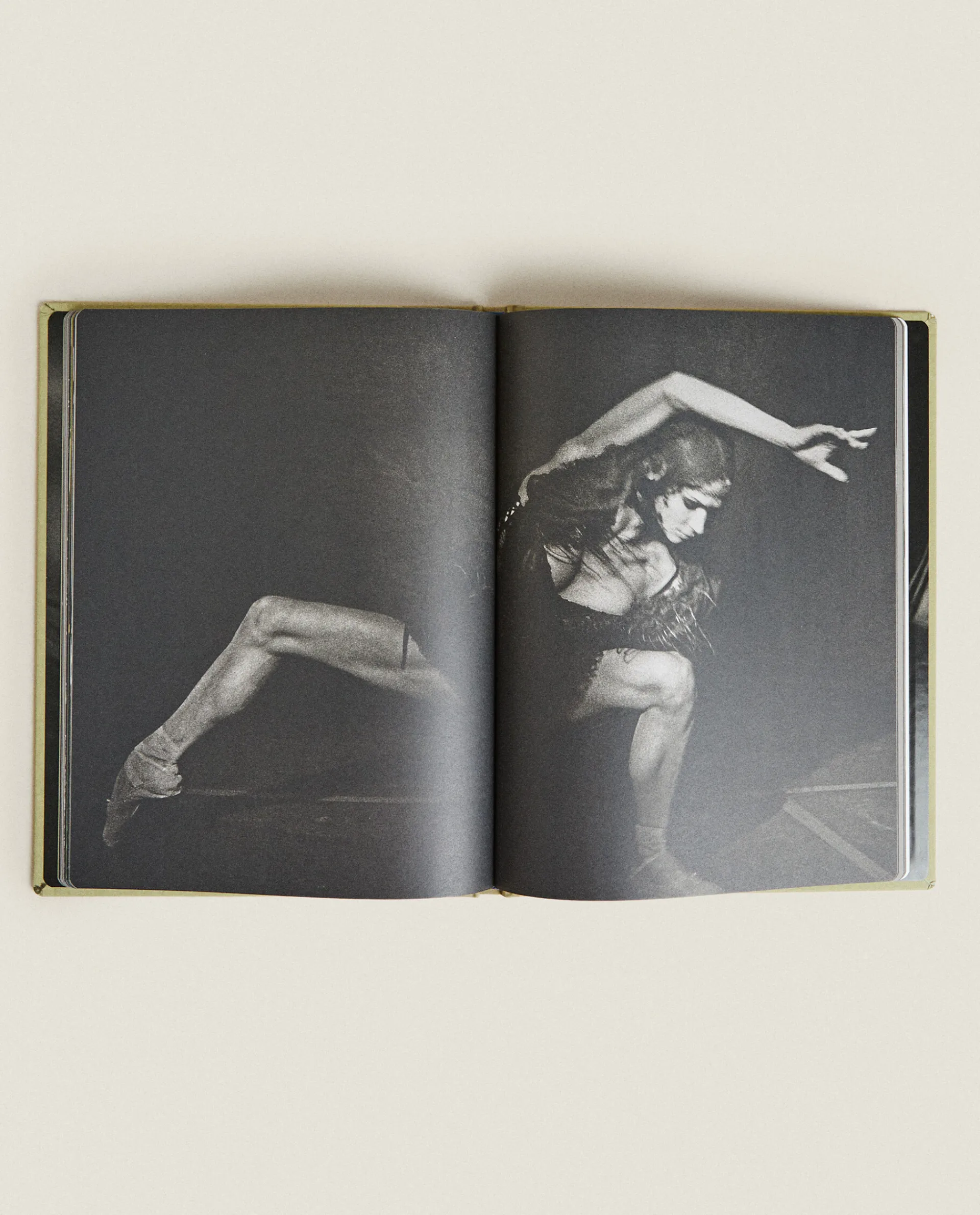 Books*ZARA Home Berlin: Peter Lindbergh Green