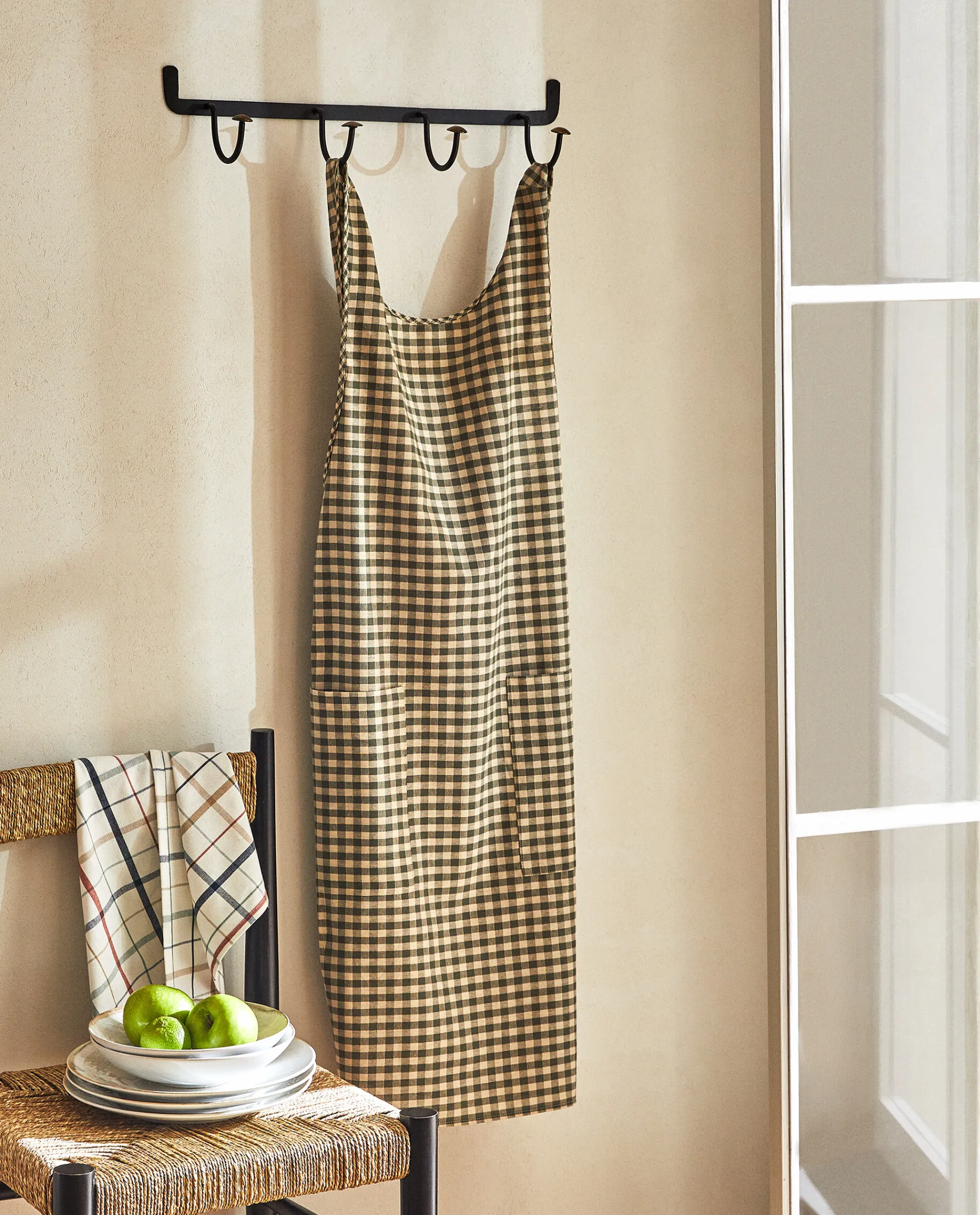 Kitchen Towels, Aprons And Bags*ZARA Home Check Apron With Ruffles Beige