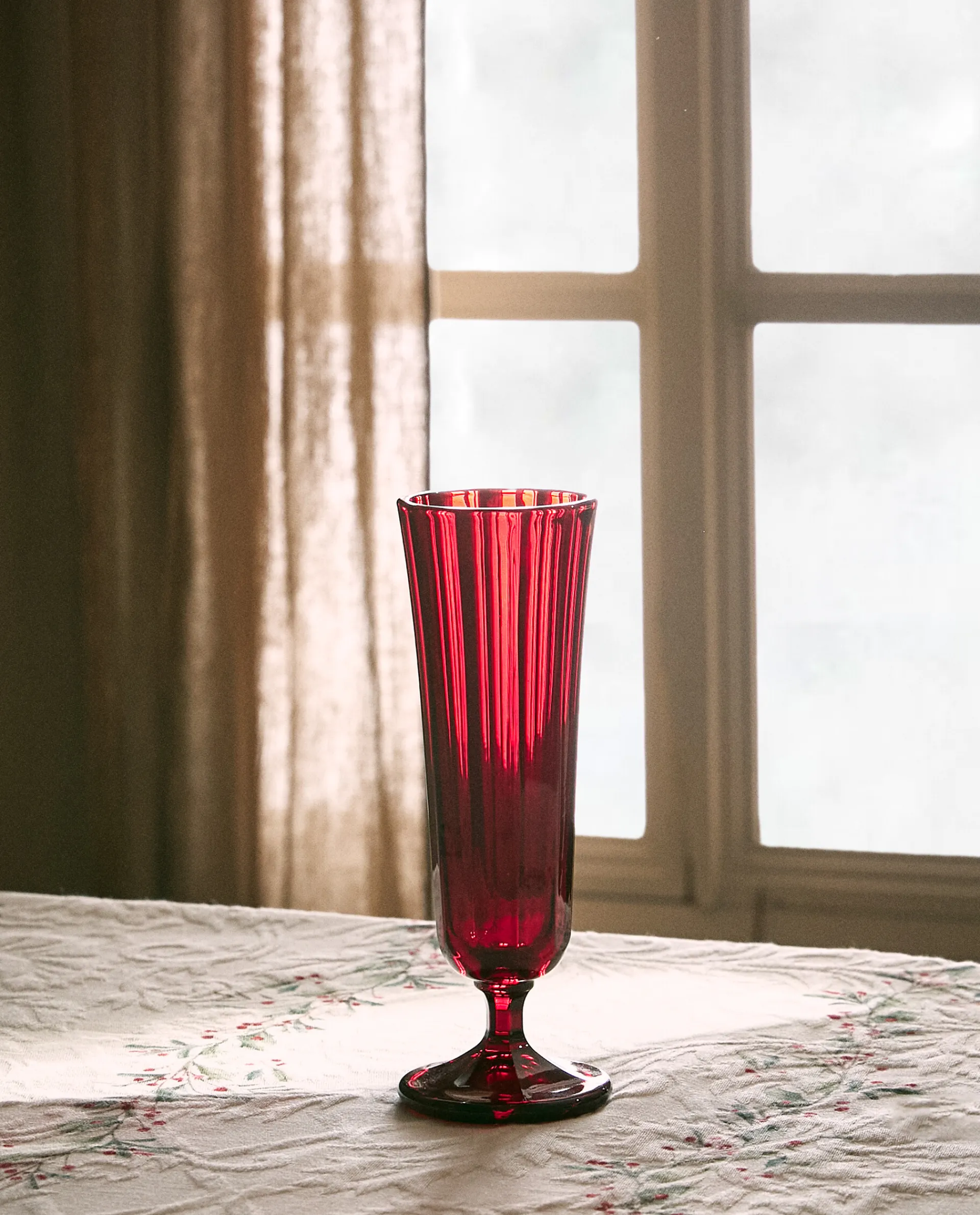 Dining*ZARA Home Christmas Faceted Glass Flute Red