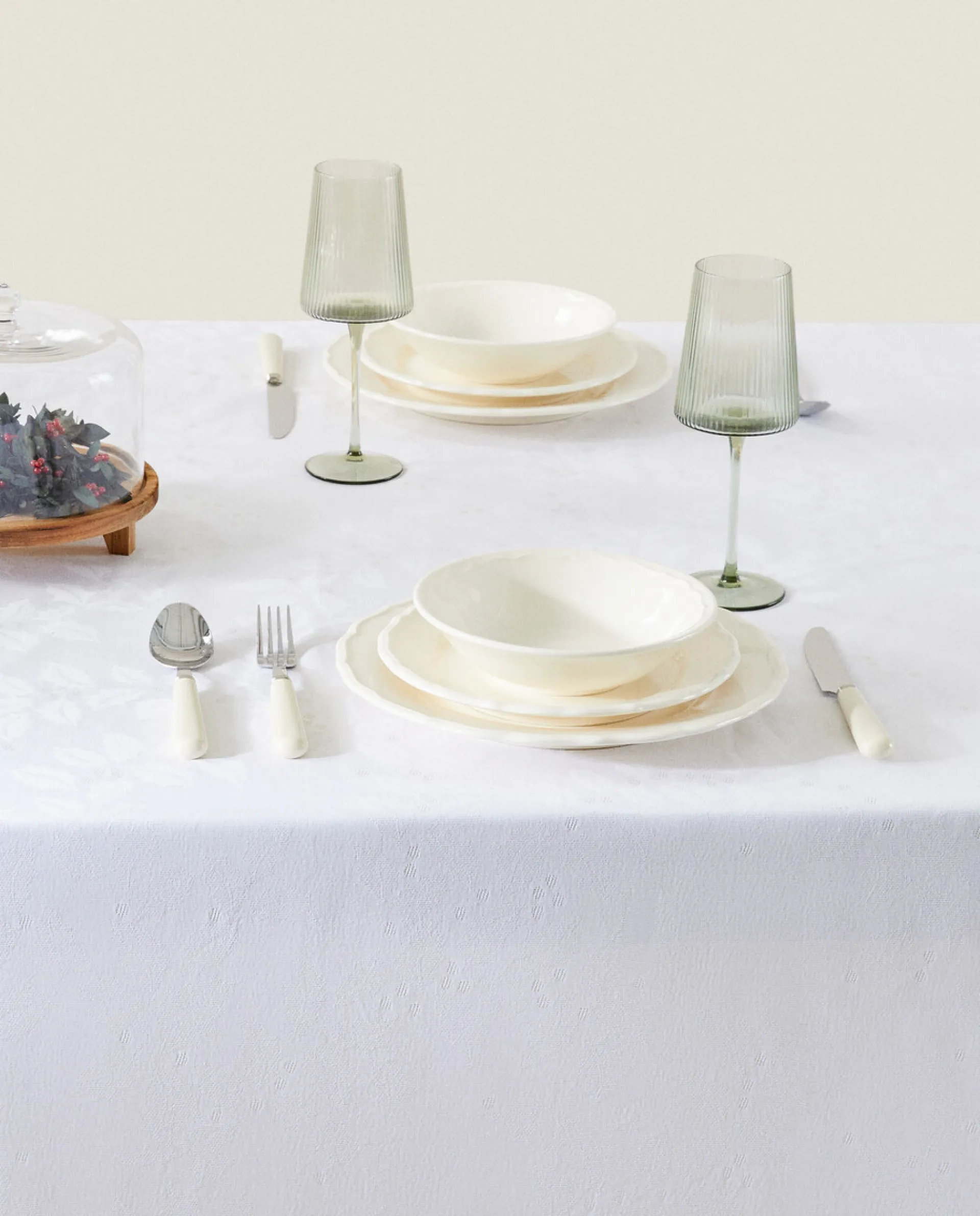 Dining*ZARA Home Christmas Glittery Floral Jacquard Tablecloth Golden