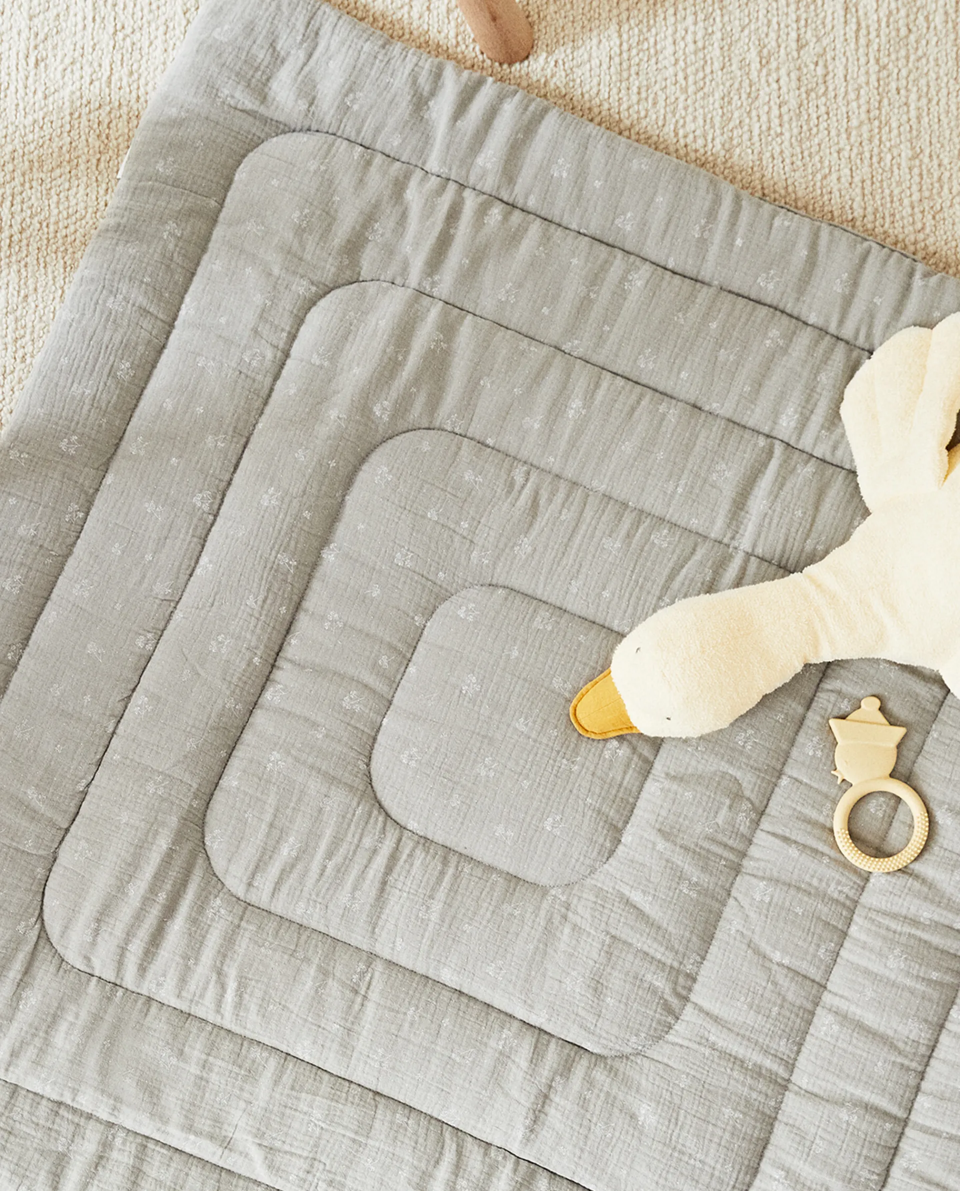 Furniture*ZARA Home Clover Print Play Rug Grey