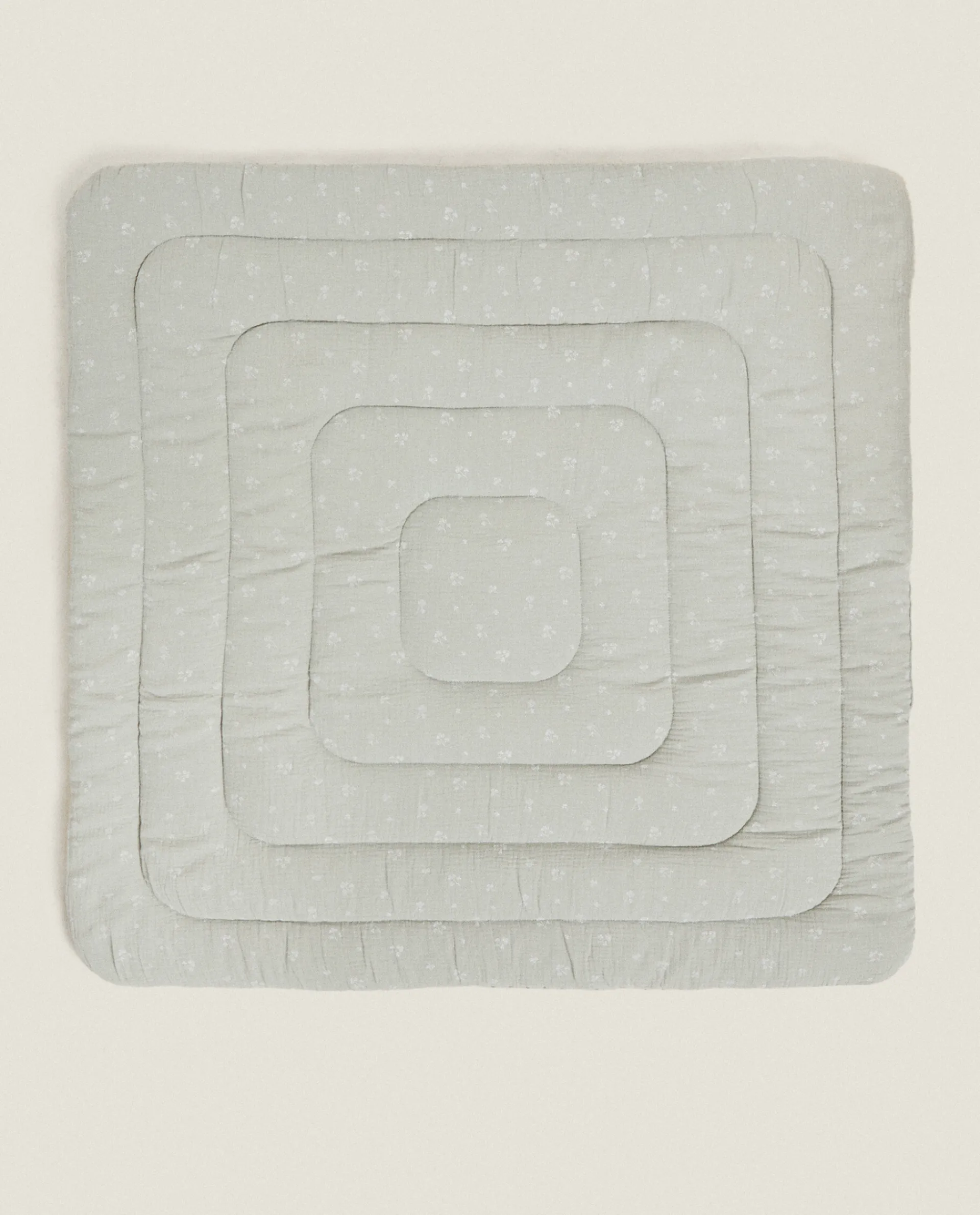 Furniture*ZARA Home Clover Print Play Rug Grey