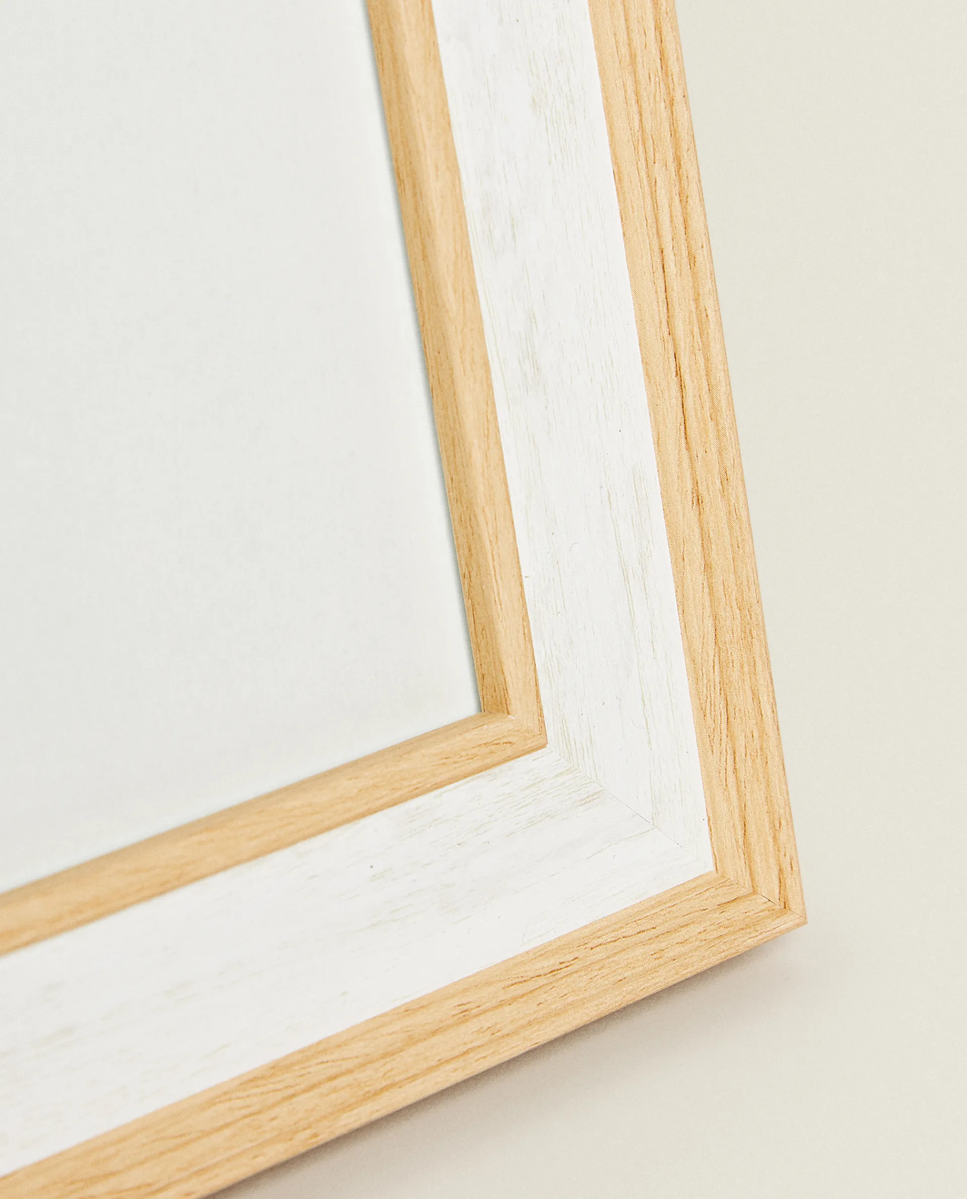 Frames And Canvases*ZARA Home Contrast Wooden Frame White