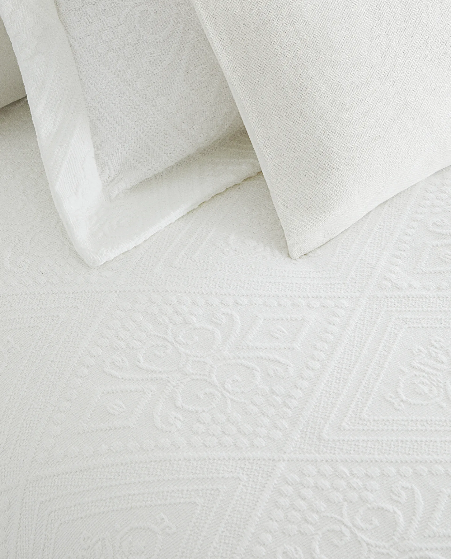 Bedspreads*ZARA Home Cotton Bedspread With Geometric Design White