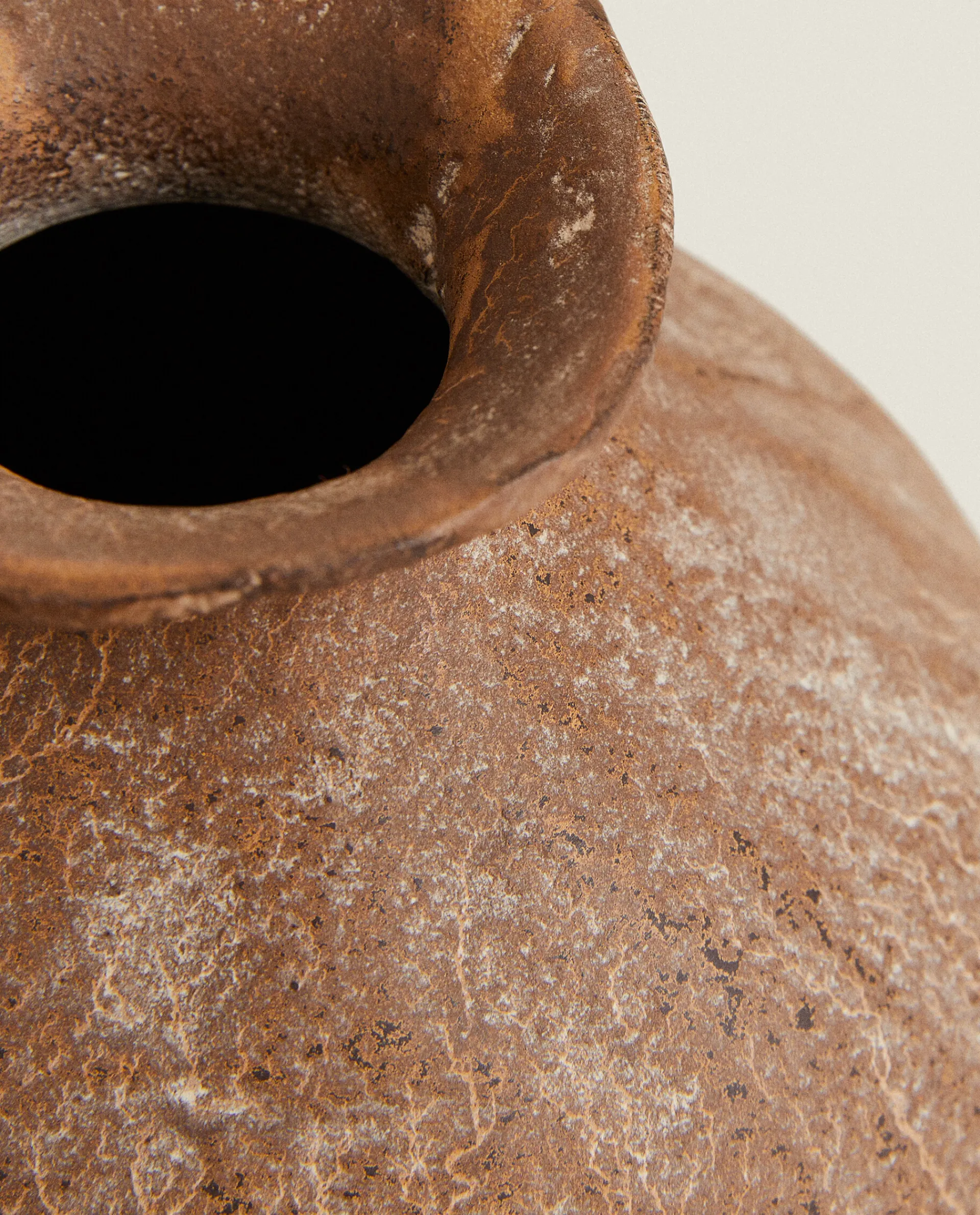 Vases*ZARA Home Decorative Aluminum Vase Brown