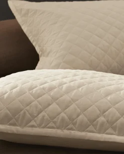 Quilts*ZARA Home Diamond-Pattern Throw Pillow Cover Cream