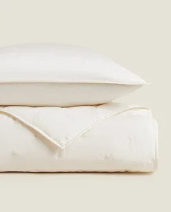 Quilts*ZARA Home Dotted Quilt Cream