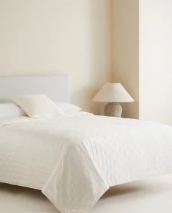 Quilts*ZARA Home Dotted Quilt Cream