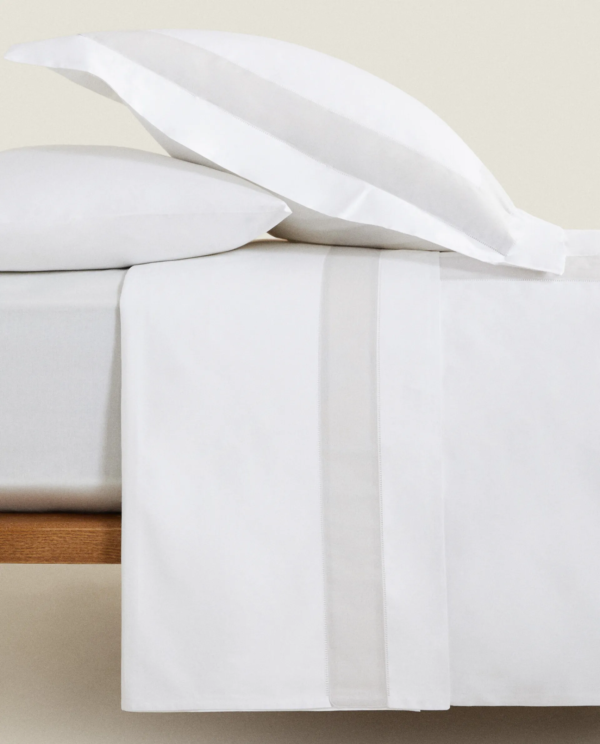 Duvet Covers*ZARA Home Duvet Cover With Linen Border White