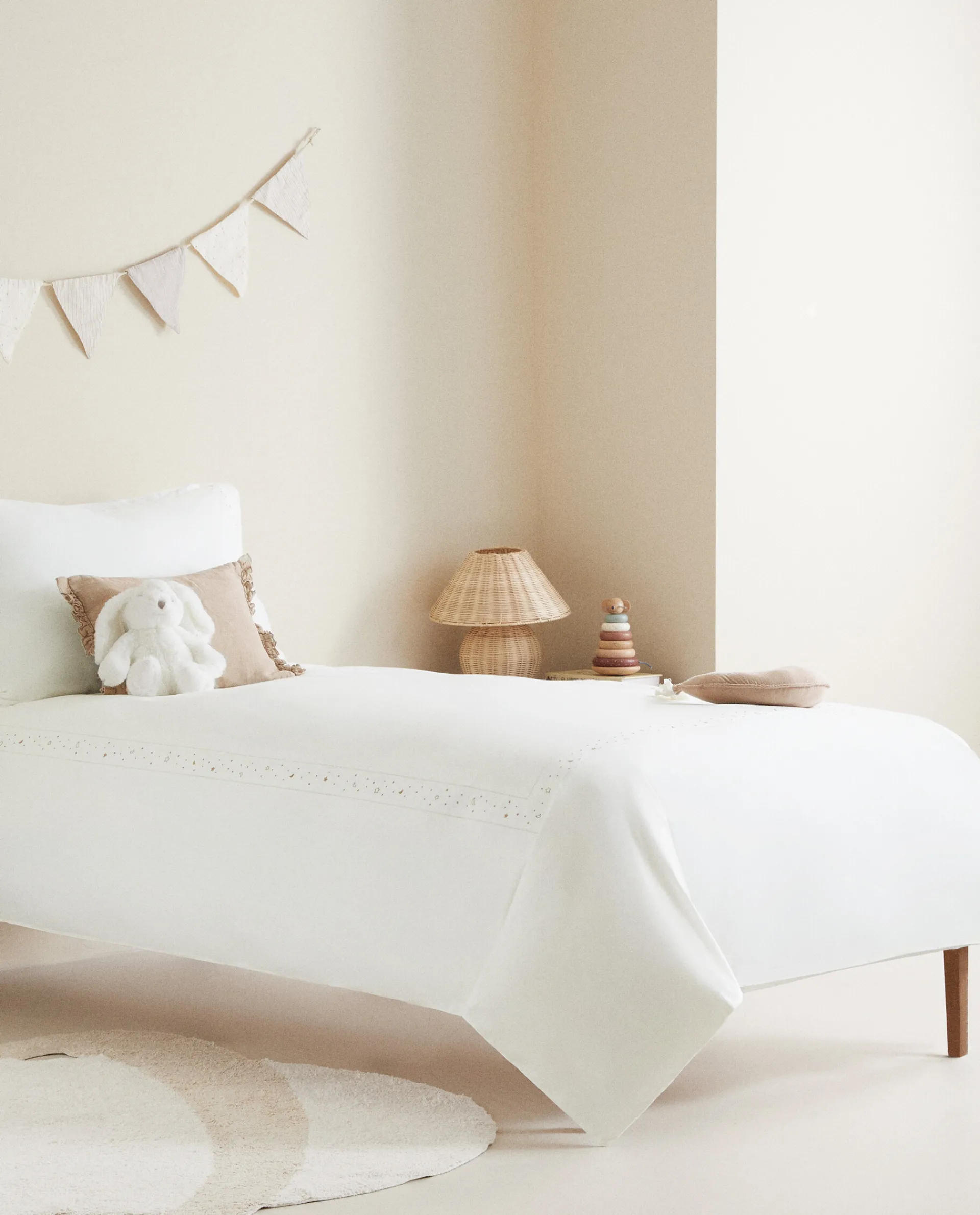 Crib Bedding*ZARA Home Embroidered Moons And Stars Flat Sheet Taupe