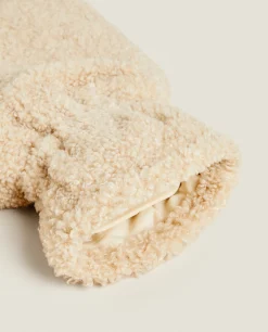 Accessories*ZARA Home Faux Shearling Water Bottle Beige