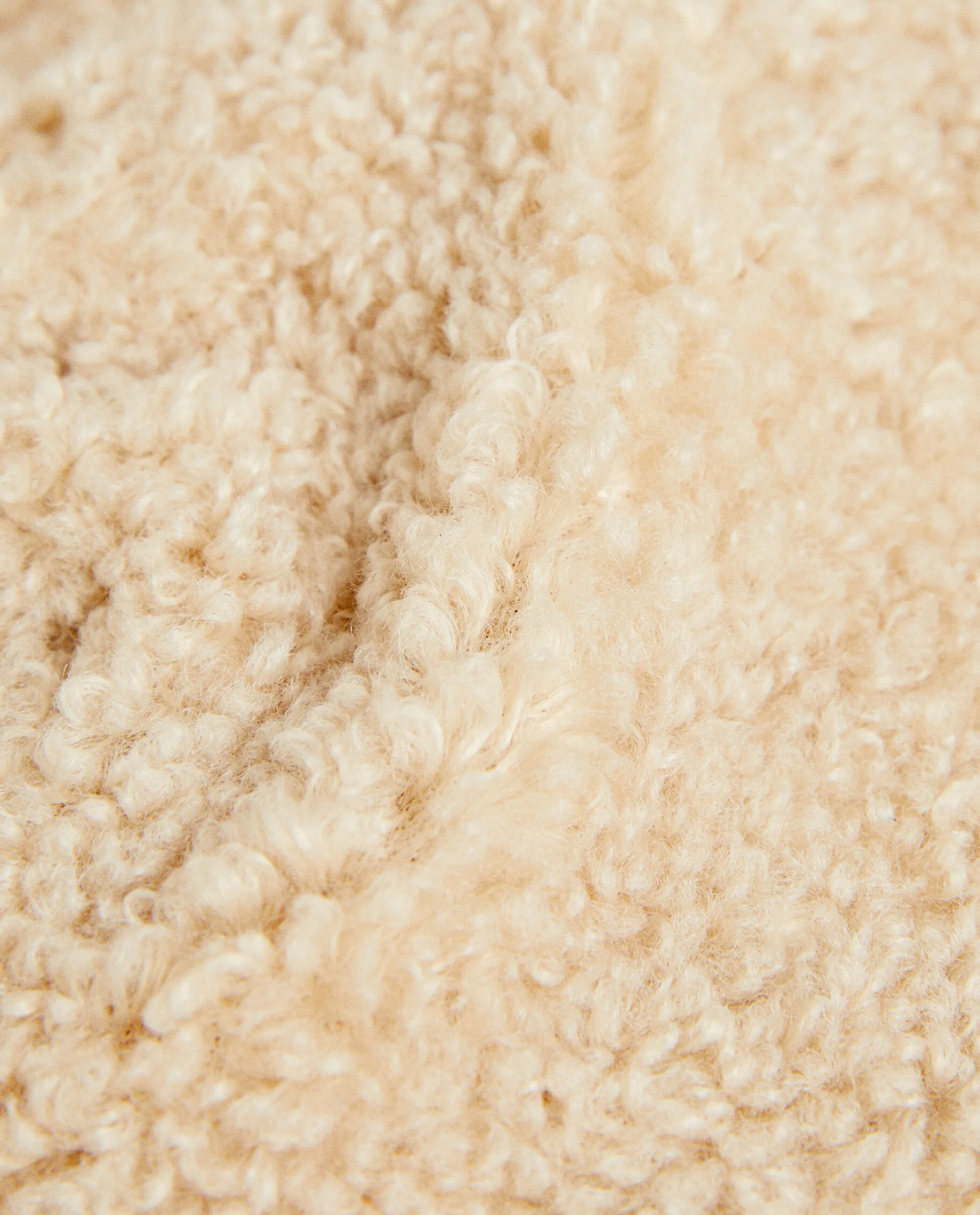 Accessories*ZARA Home Faux Shearling Water Bottle Beige