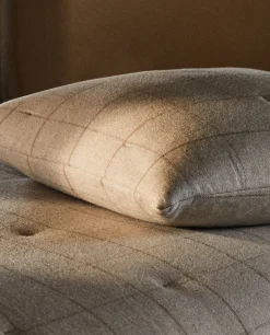 Quilts*ZARA Home Flannel Throw Pillow Cover Sand