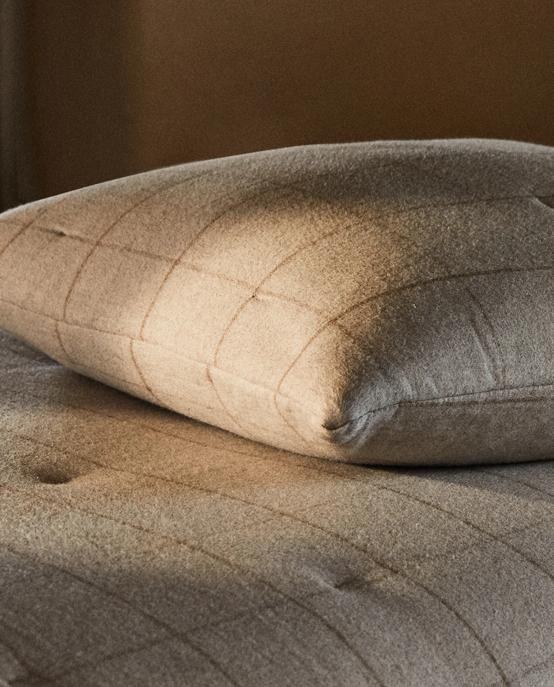 Quilts*ZARA Home Flannel Throw Pillow Cover Sand