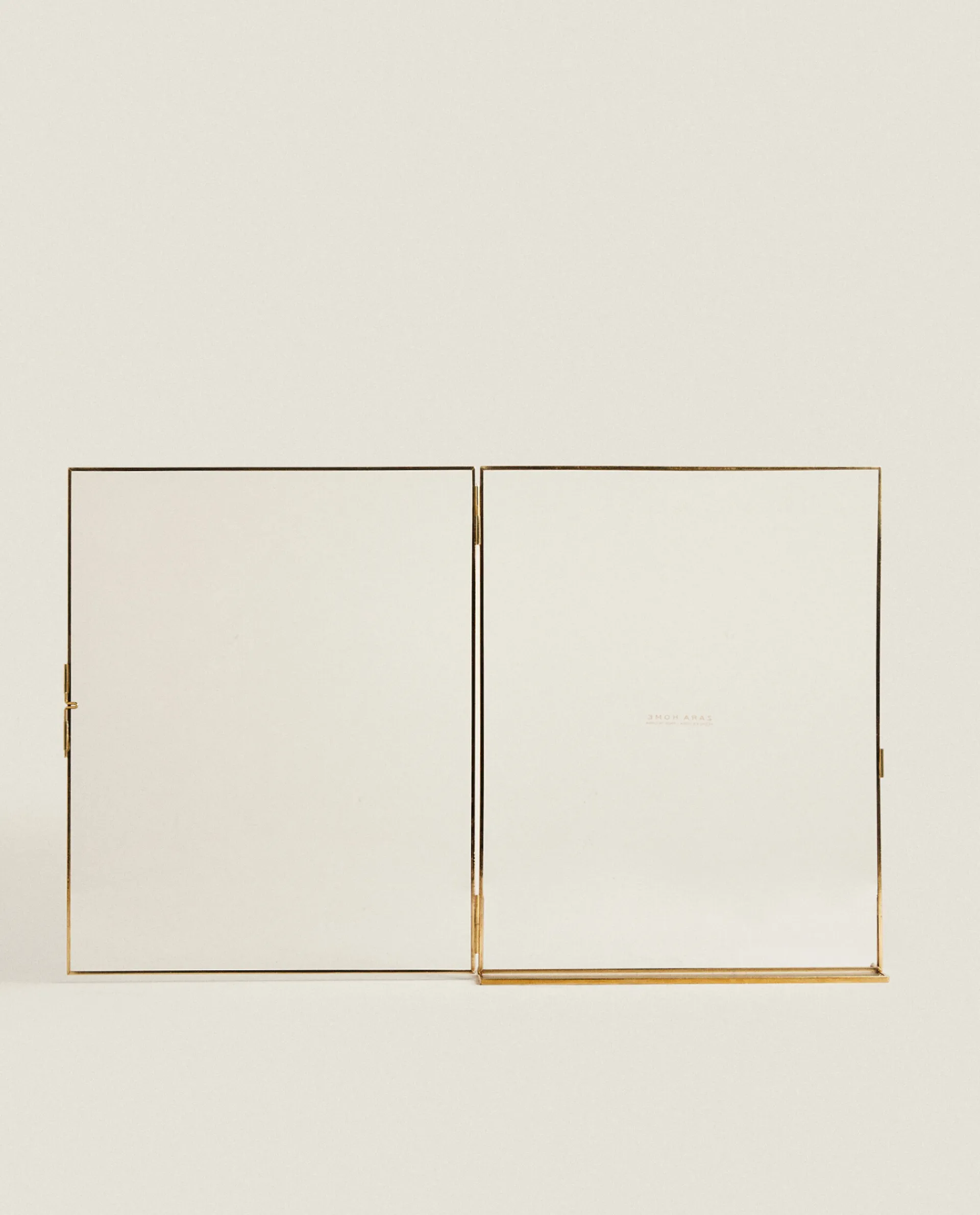Frames And Canvases*ZARA Home Gold Frame Golden