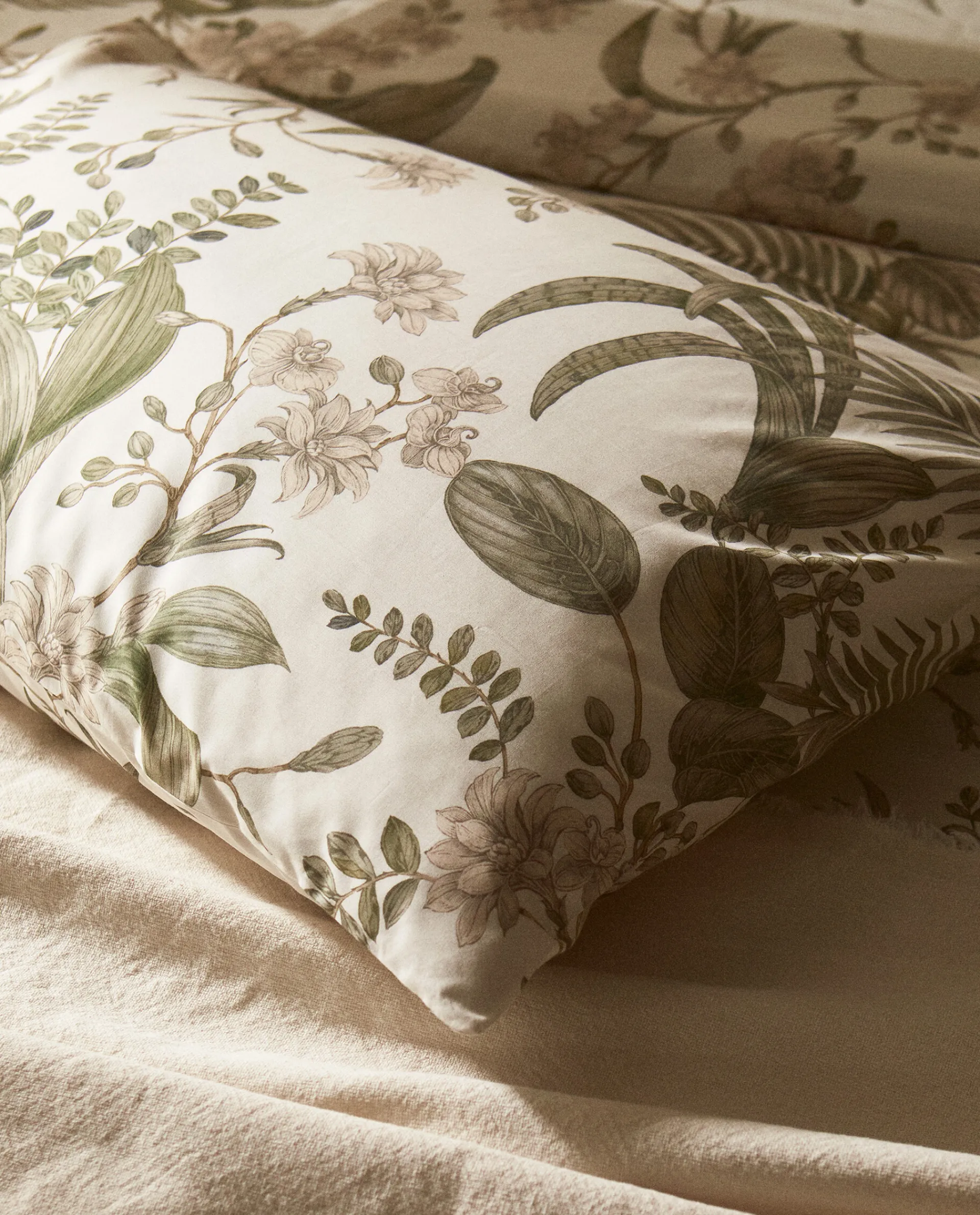 Pillowcases*ZARA Home Leaf Print Pillowcase Cream