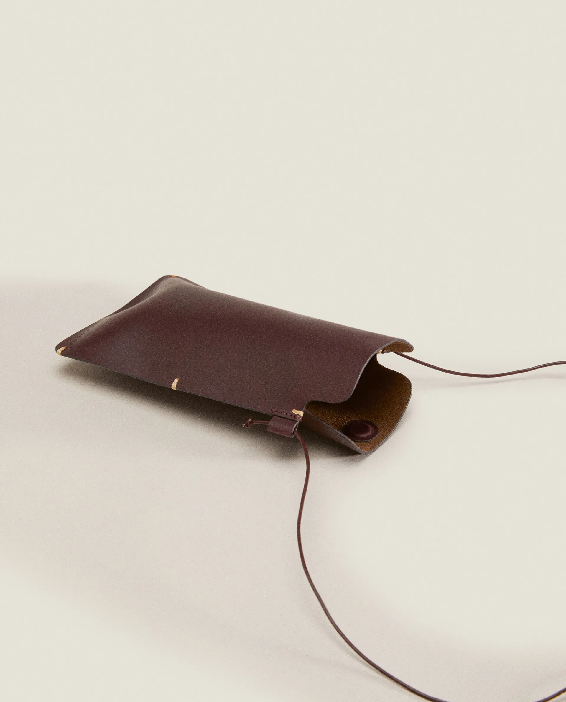 Bags And Toiletry Bags*ZARA Home Leather Mobile Phone Case With Backstitching Detail 1-022