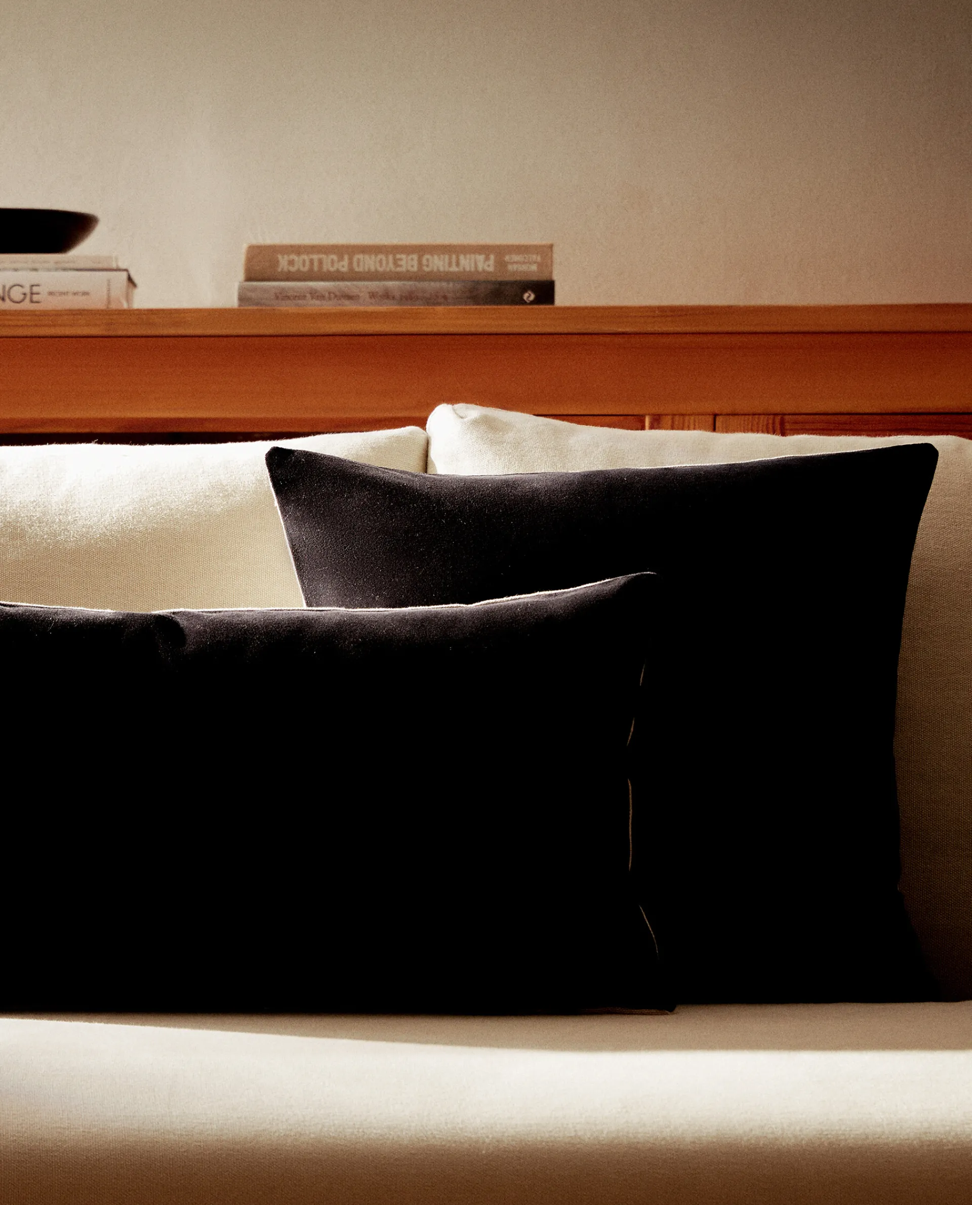 Solid*ZARA Home Linen And Velvet Throw Pillow Cover Black