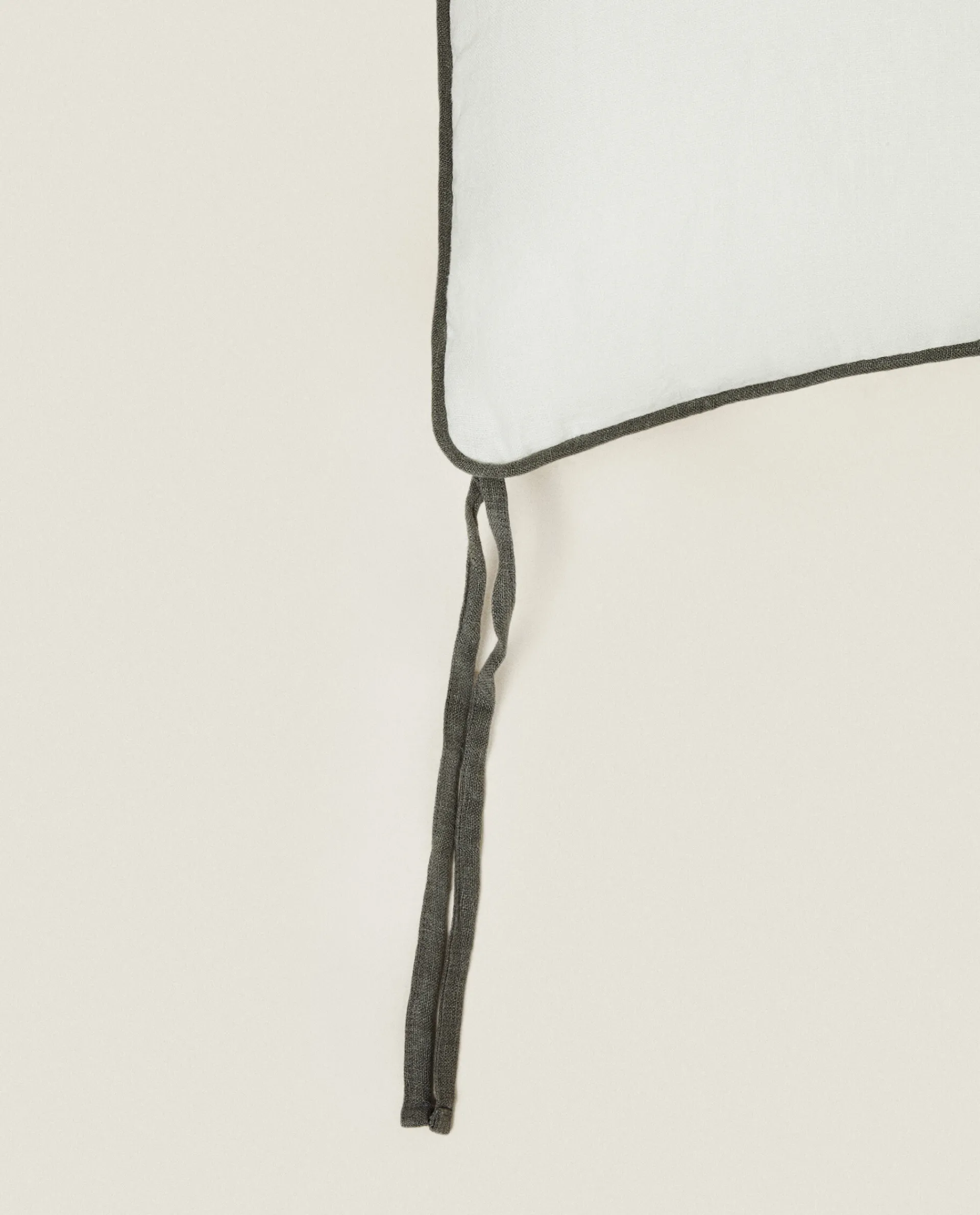 Solid*ZARA Home Linen Seat Cushion White