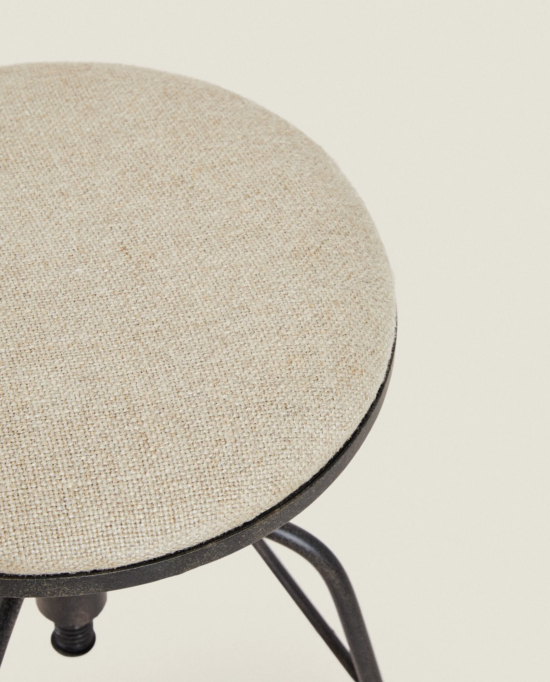 Chairs & Cushions*ZARA Home Linen Swivel Stool Black/Ecru