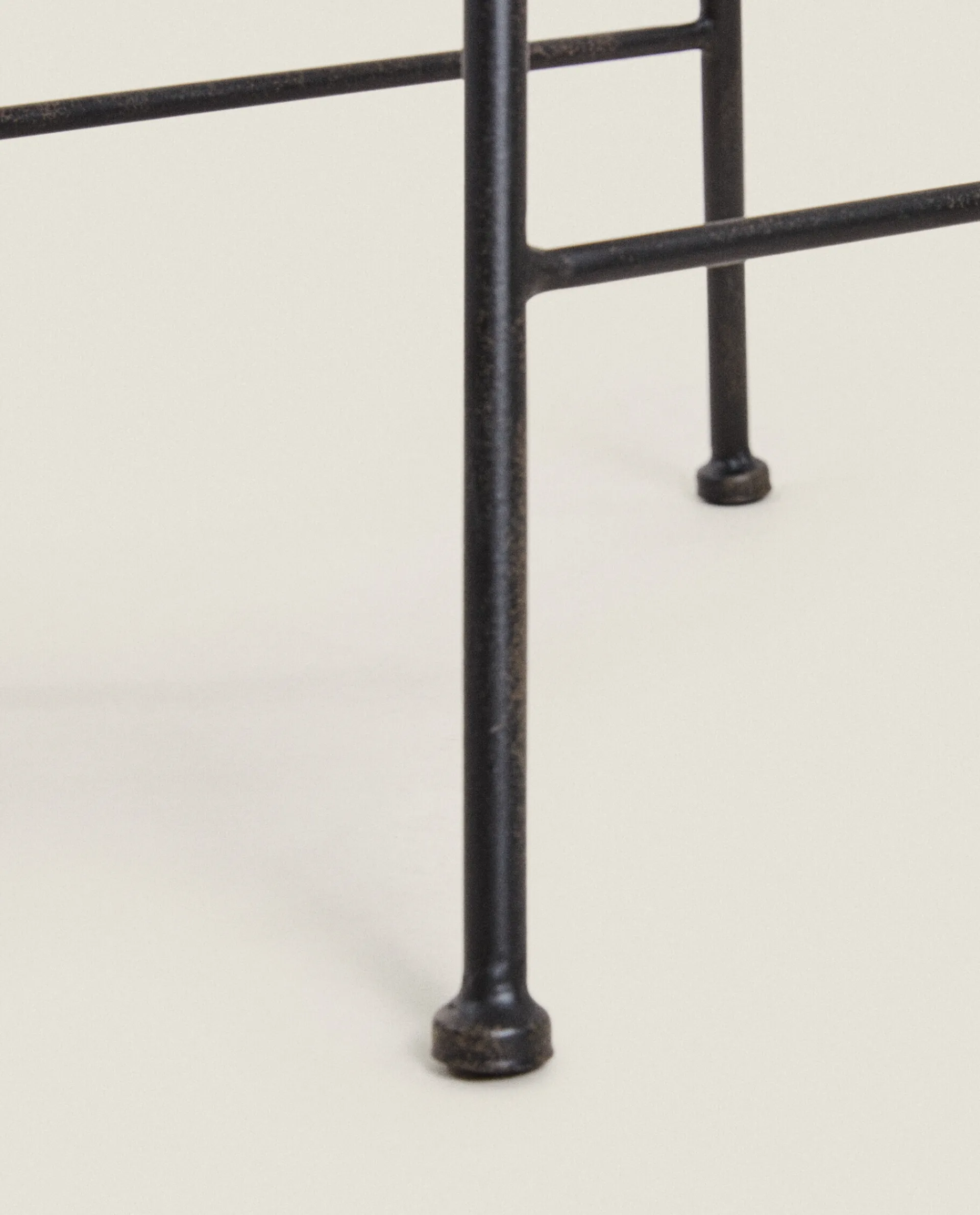 Chairs & Cushions*ZARA Home Linen Swivel Stool Black/Ecru