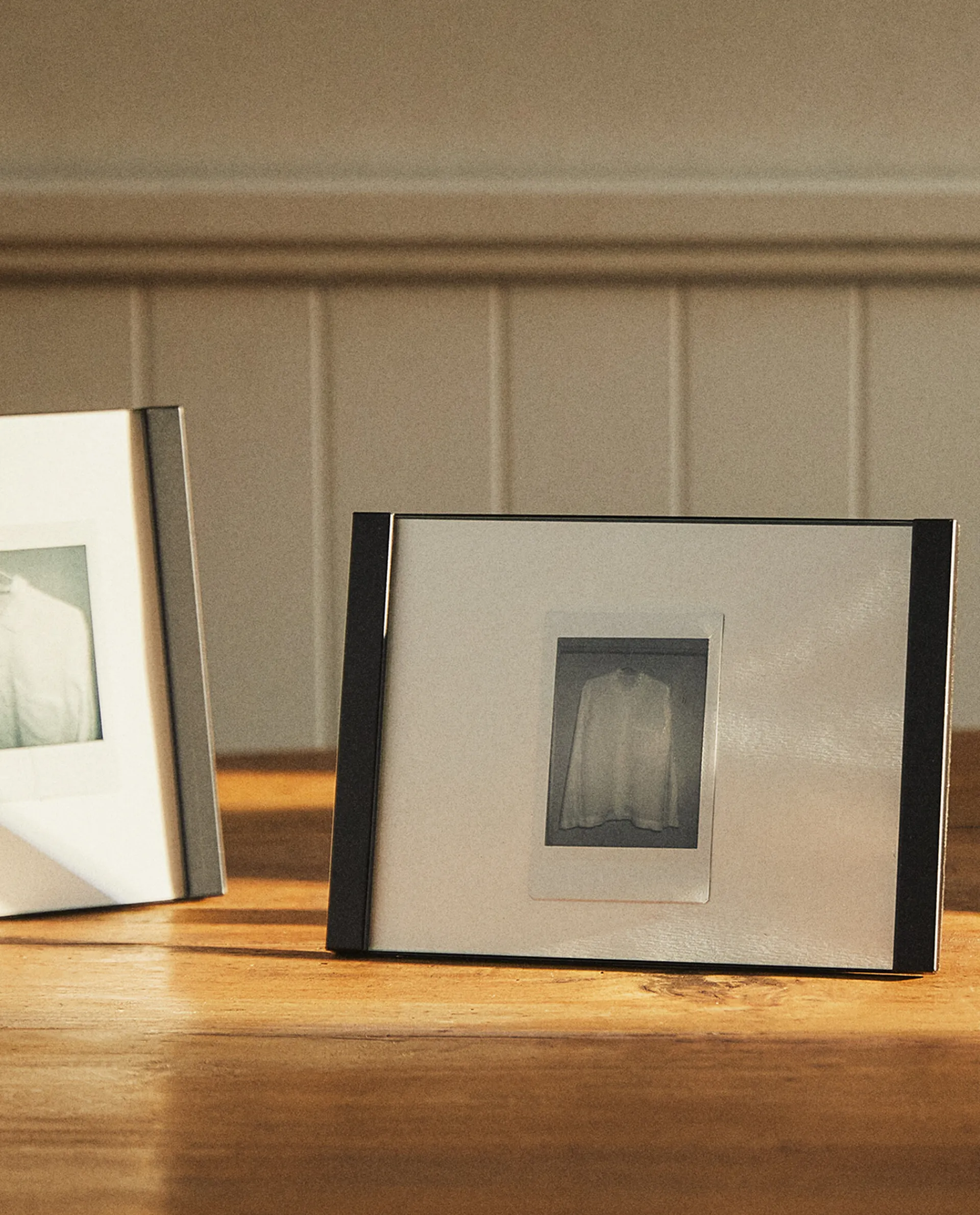 Frames And Canvases*ZARA Home Metal Frame Black