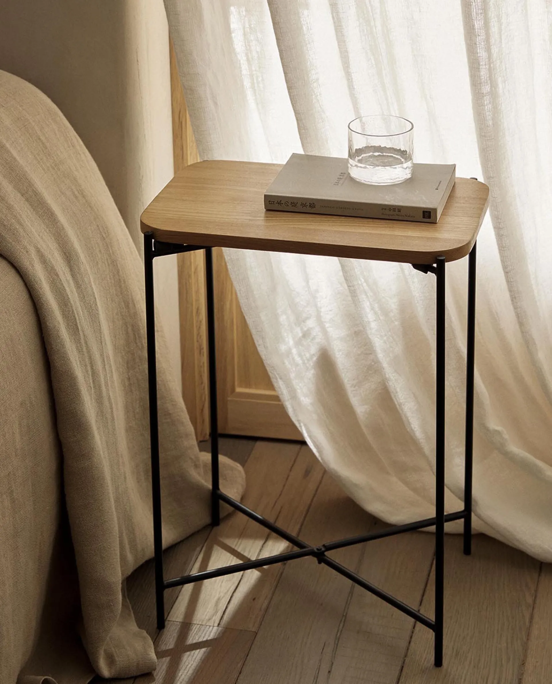 Bedside/Occasional Tables*ZARA Home Oak Side Table Black