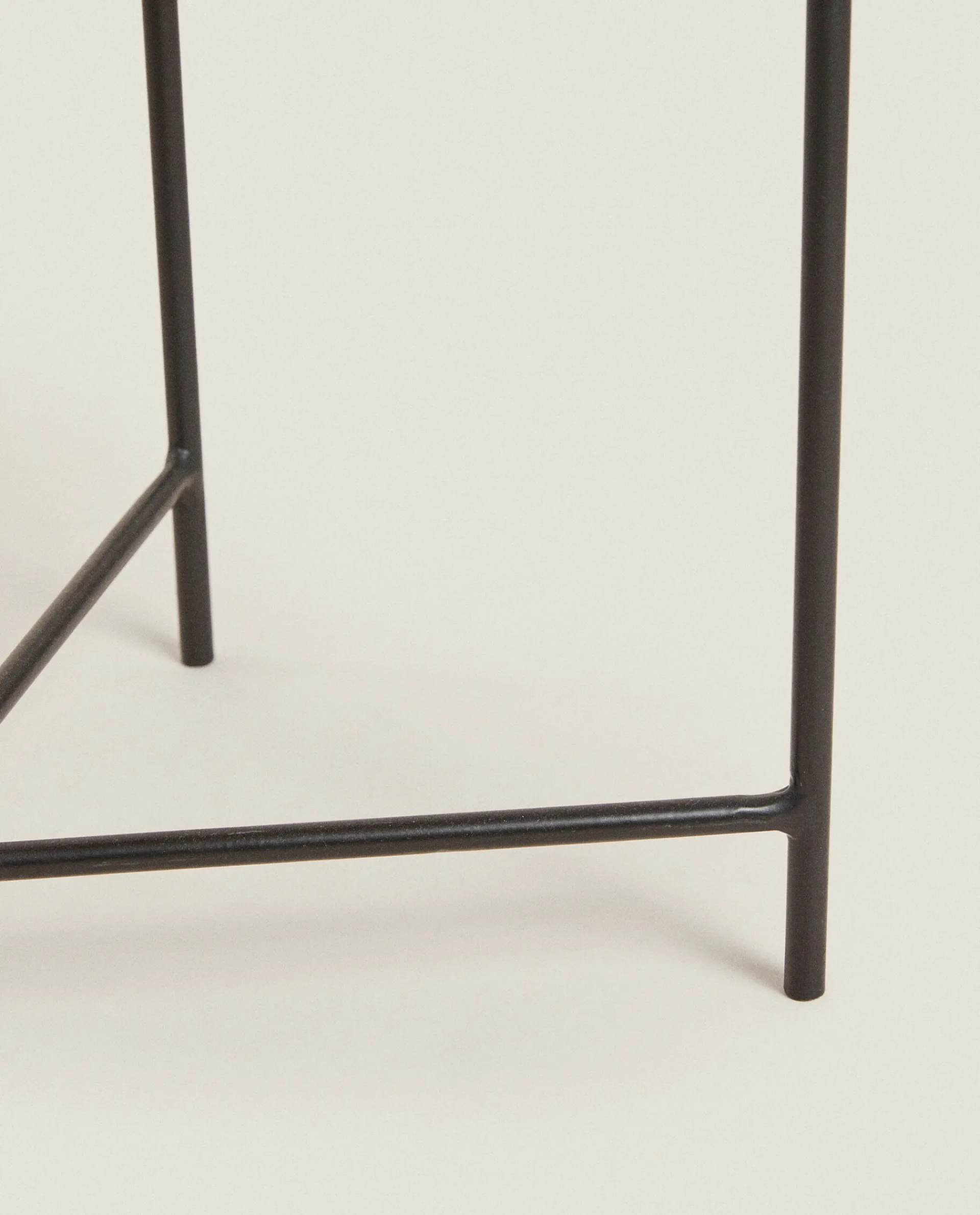 Bedside/Occasional Tables*ZARA Home Oak Side Table Black