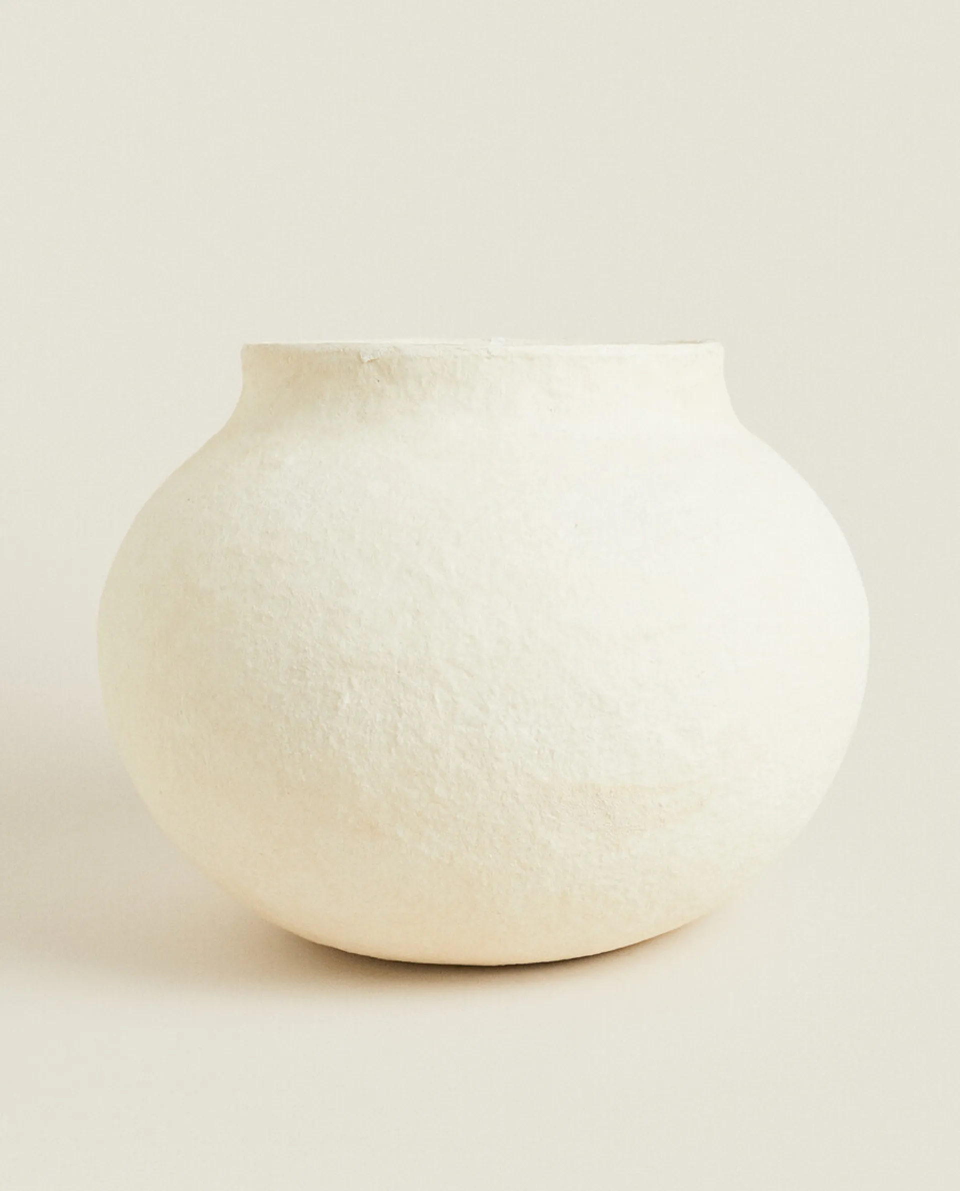Vases*ZARA Home Papier-Mache Vase White