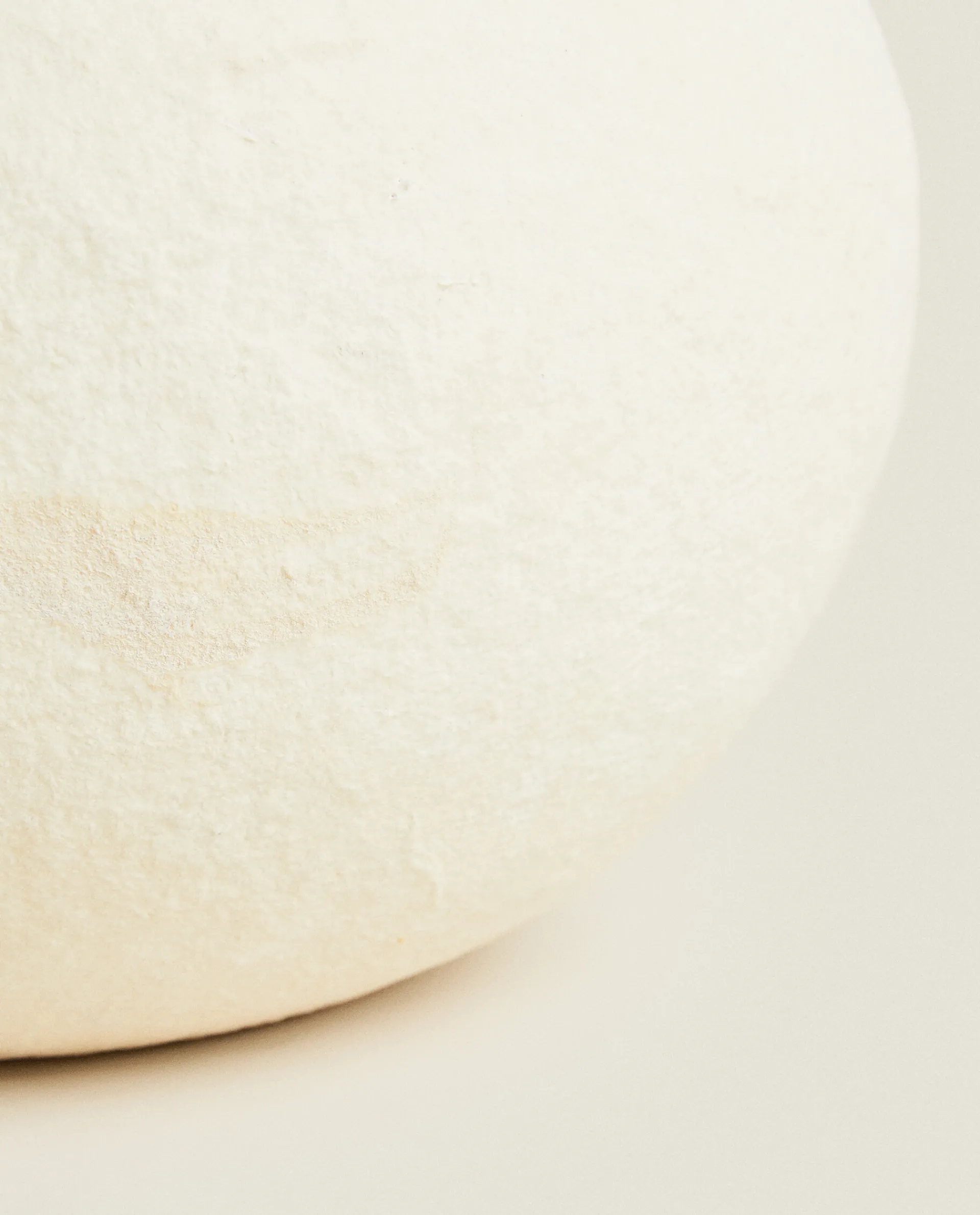 Vases*ZARA Home Papier-Mache Vase White