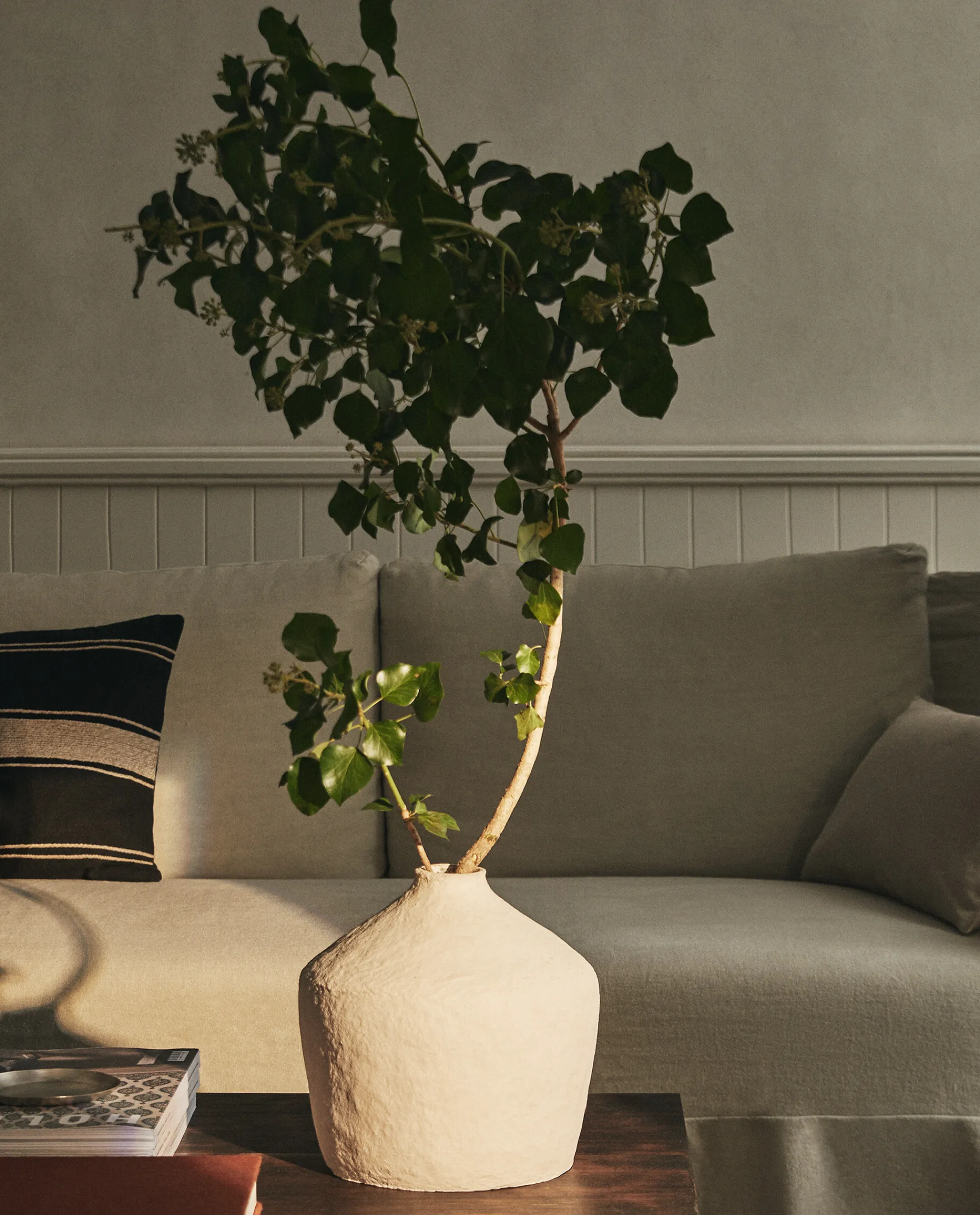 Vases*ZARA Home Papier-Mache Vase White