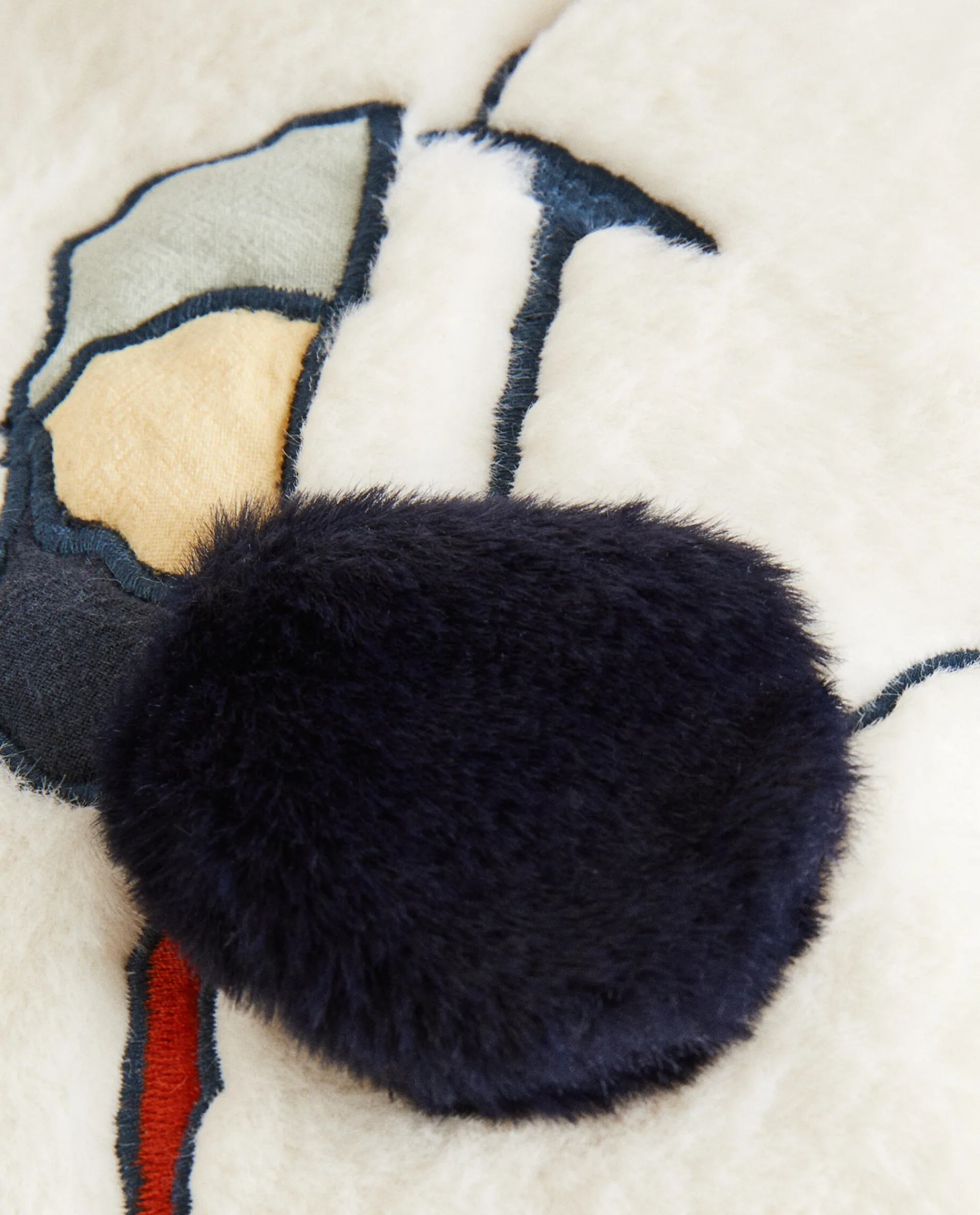 Throw Pillows*ZARA Home Peanuts™ Faux Fur Throw Pillow Cover Multicolored