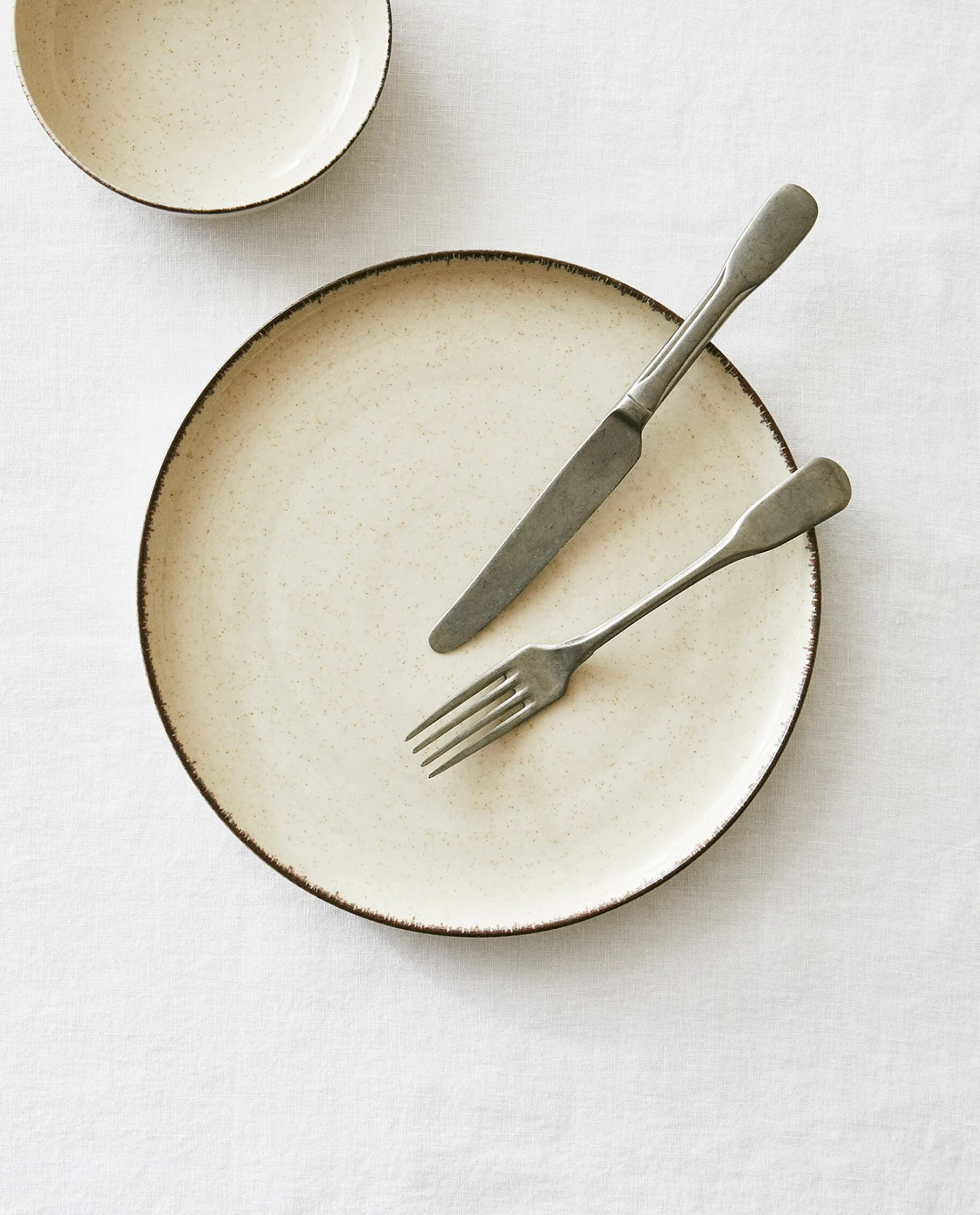 Dinner Plates*ZARA Home Porcelain Dinner Plate With Antique Finish Rim Ecru