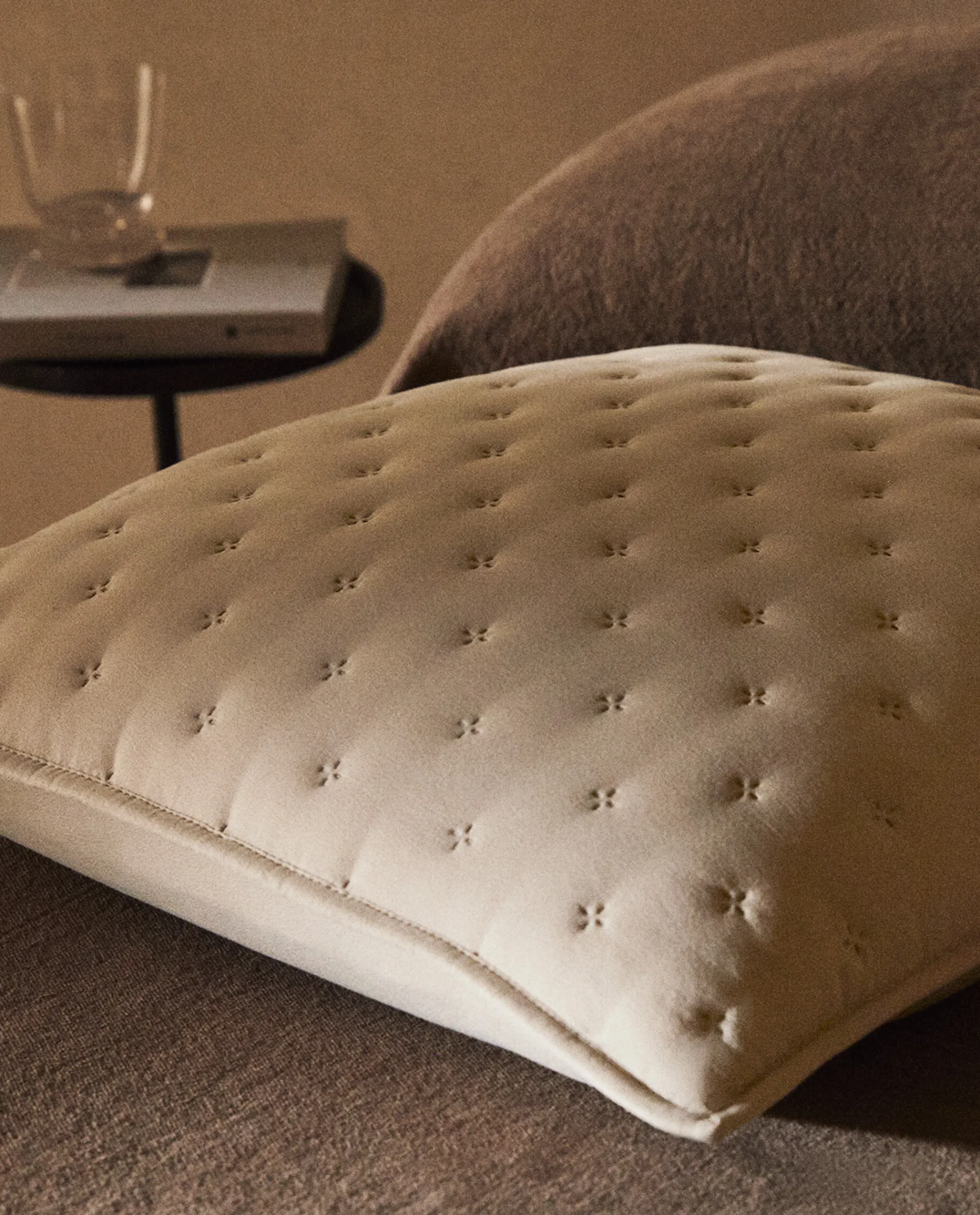 Quilts*ZARA Home Quilted Dotted Throw Pillow Cover Beige