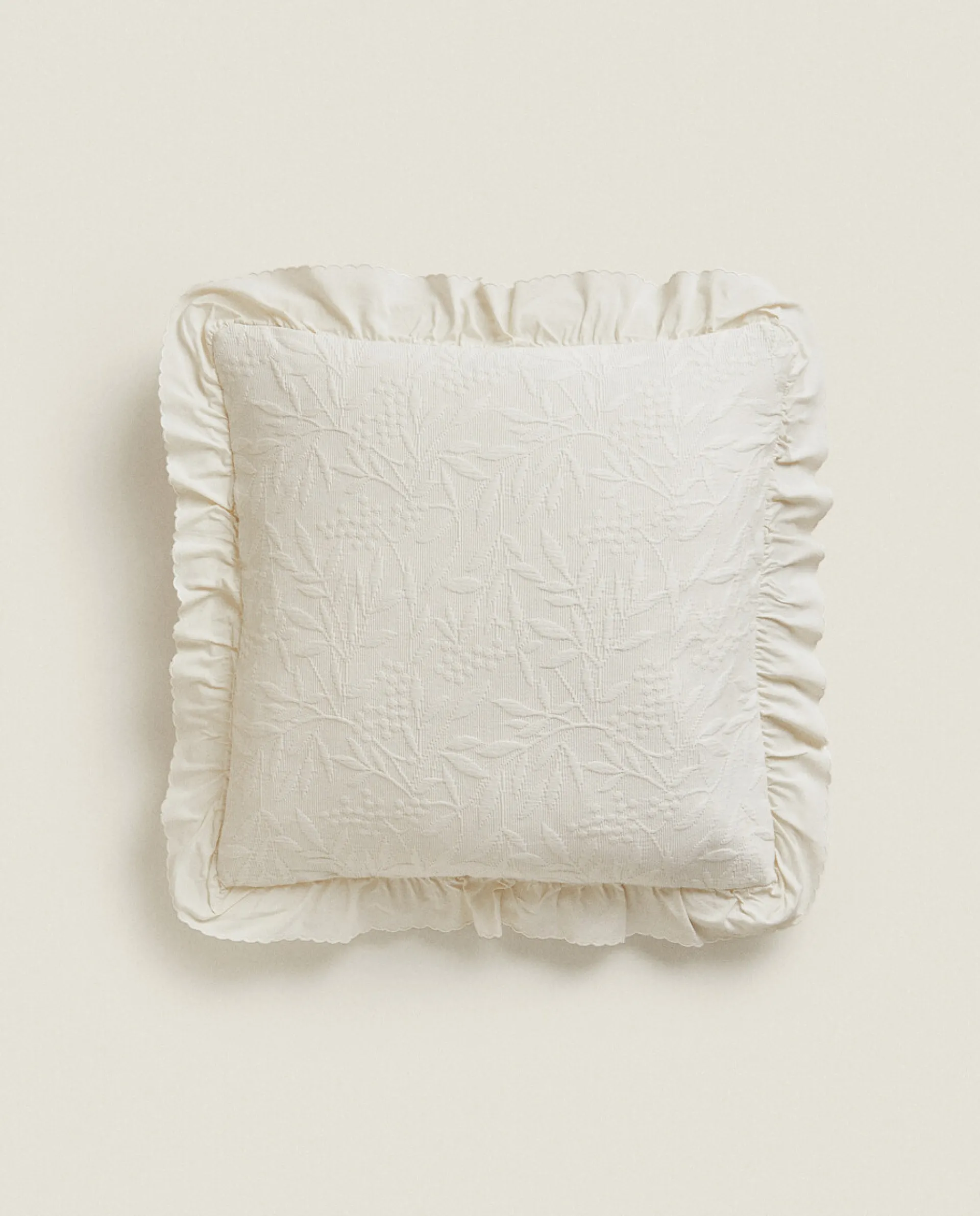 Bedspreads*ZARA Home Ruffle Throw Pillow Cover Cream