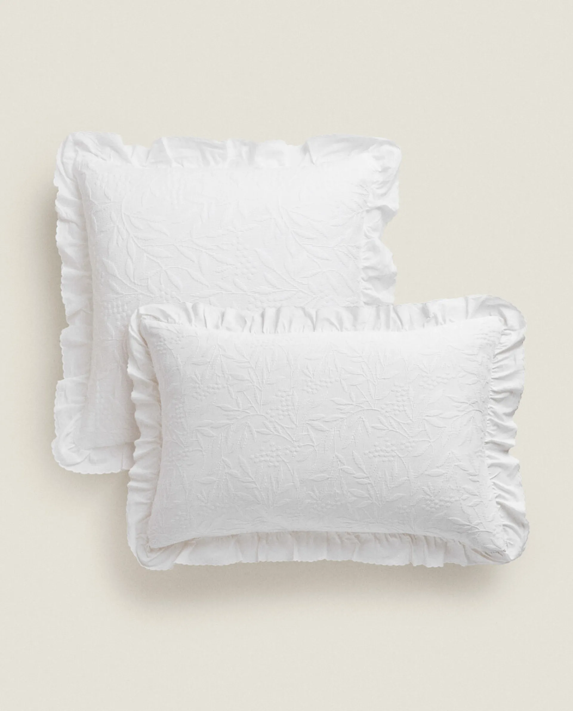 Bedspreads*ZARA Home Ruffle Throw Pillow Cover White
