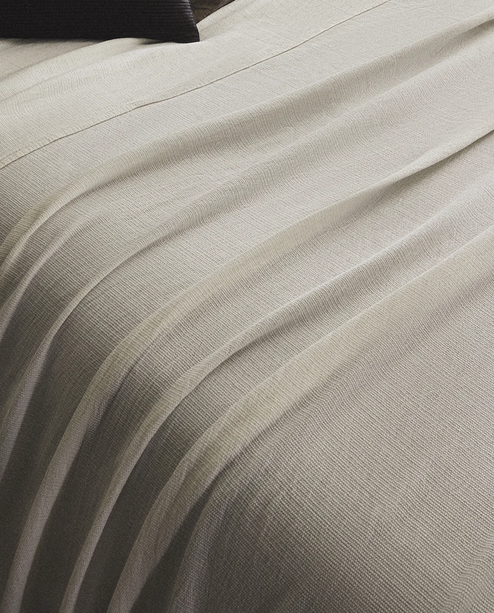 Bedspreads*ZARA Home Ruffle Trim Bedspread White