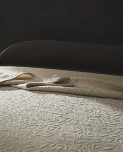 Bedspreads*ZARA Home Ruffle Trim Bedspread Cream