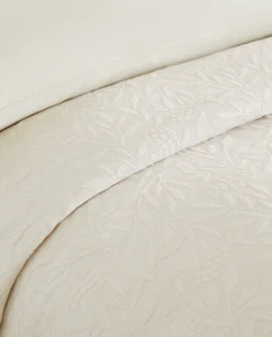 Bedspreads*ZARA Home Ruffle Trim Bedspread Cream