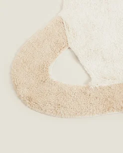 Rugs*ZARA Home Saturn Shaped Rug Beige