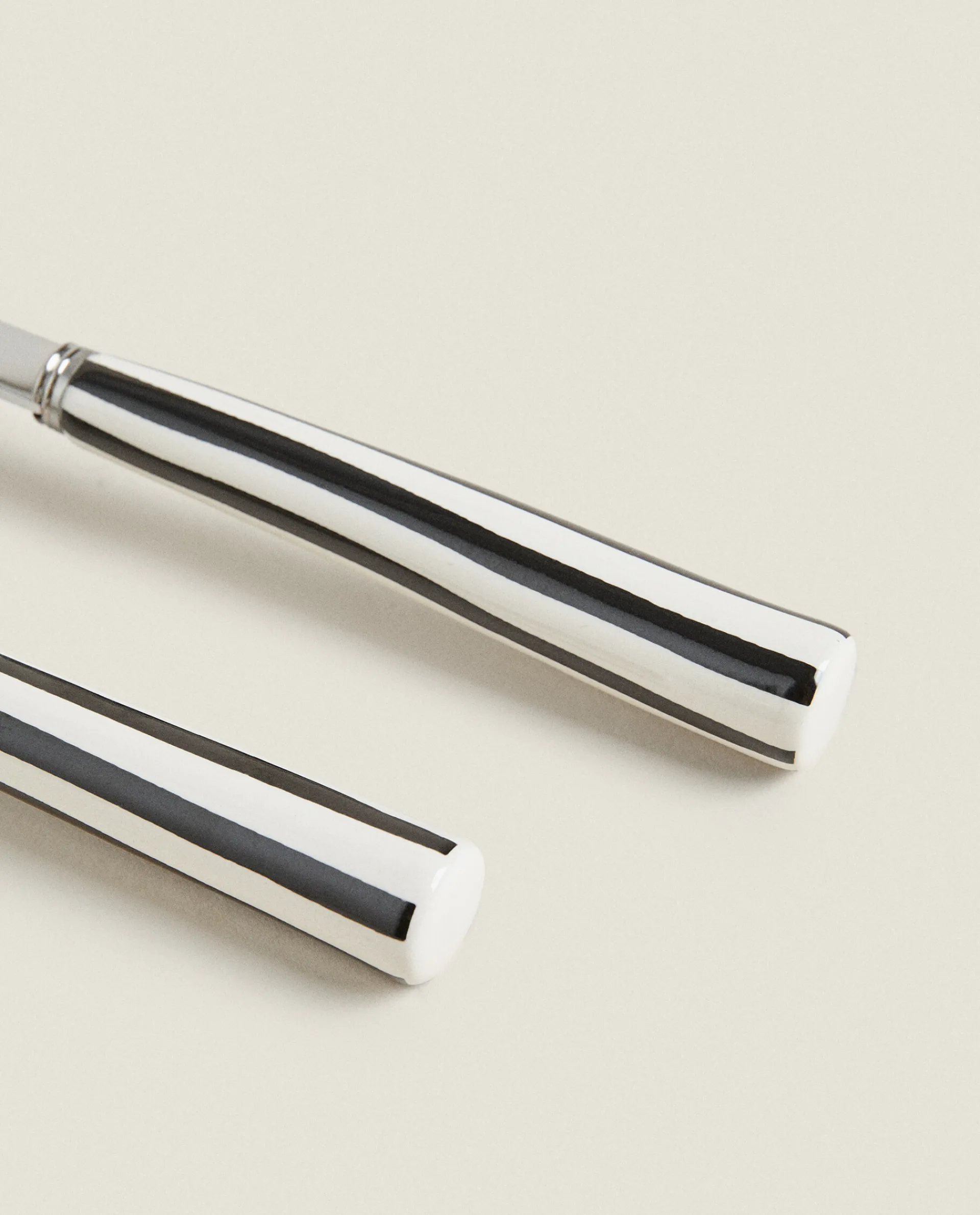 Cutlery*ZARA Home Set Of Striped Serving Sets (2 Units) Black/Ecru