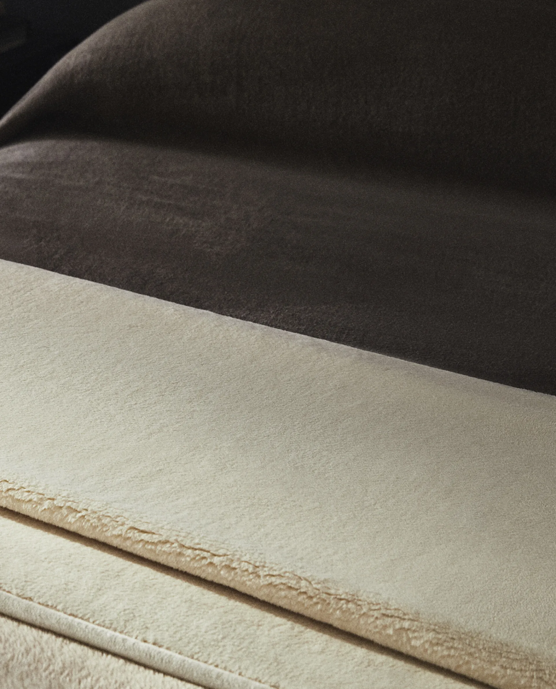 Blankets*ZARA Home Short Faux Fur Blanket Oyster White