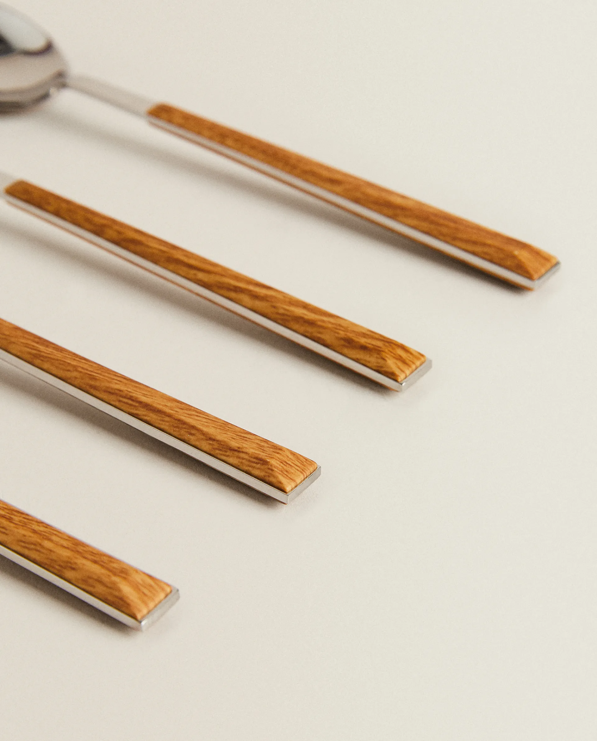 Cutlery*ZARA Home 4-Spoon Box With Wood Pattern Handles Brown