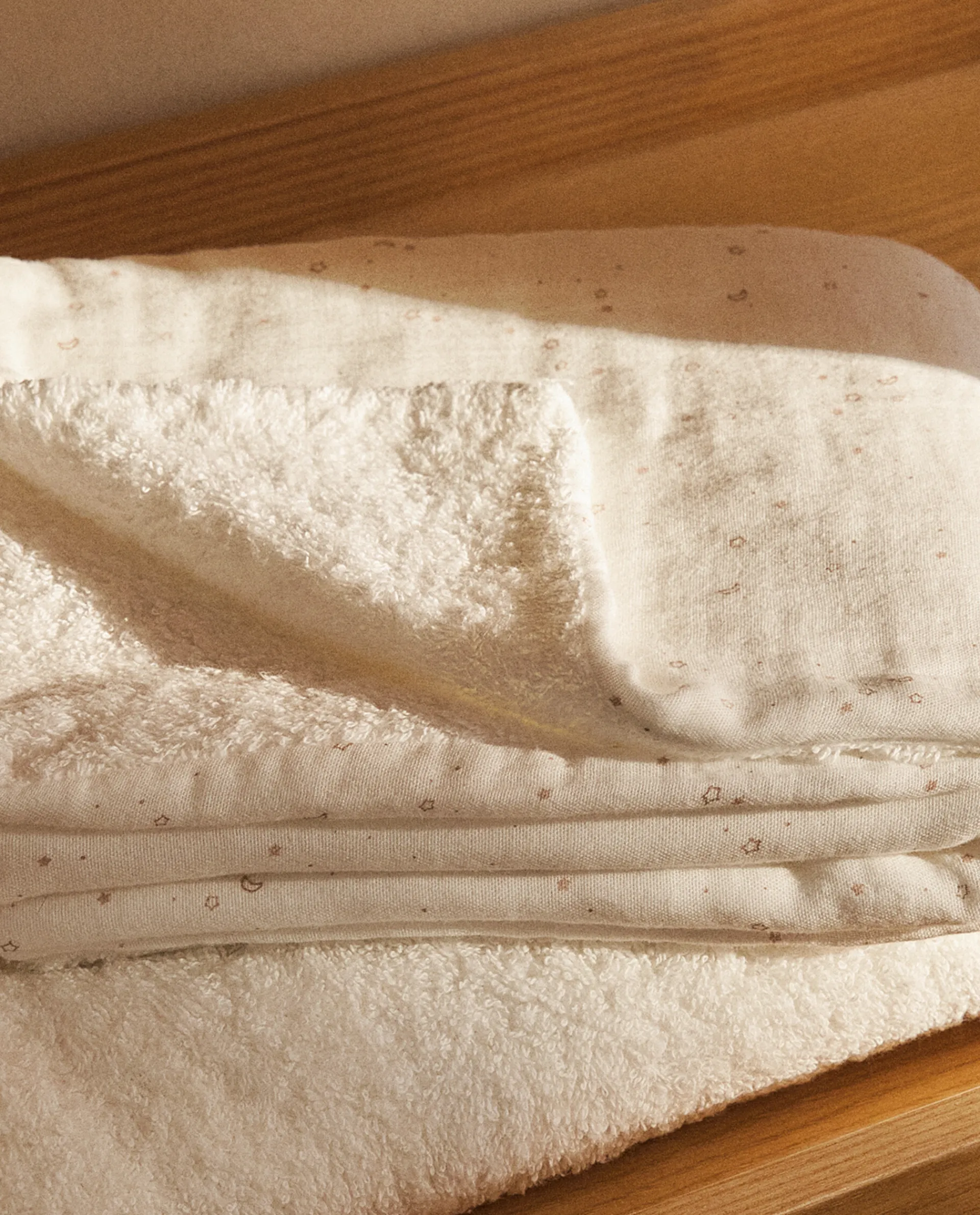 Bathroom*ZARA Home Star Crepe Towel Oyster White