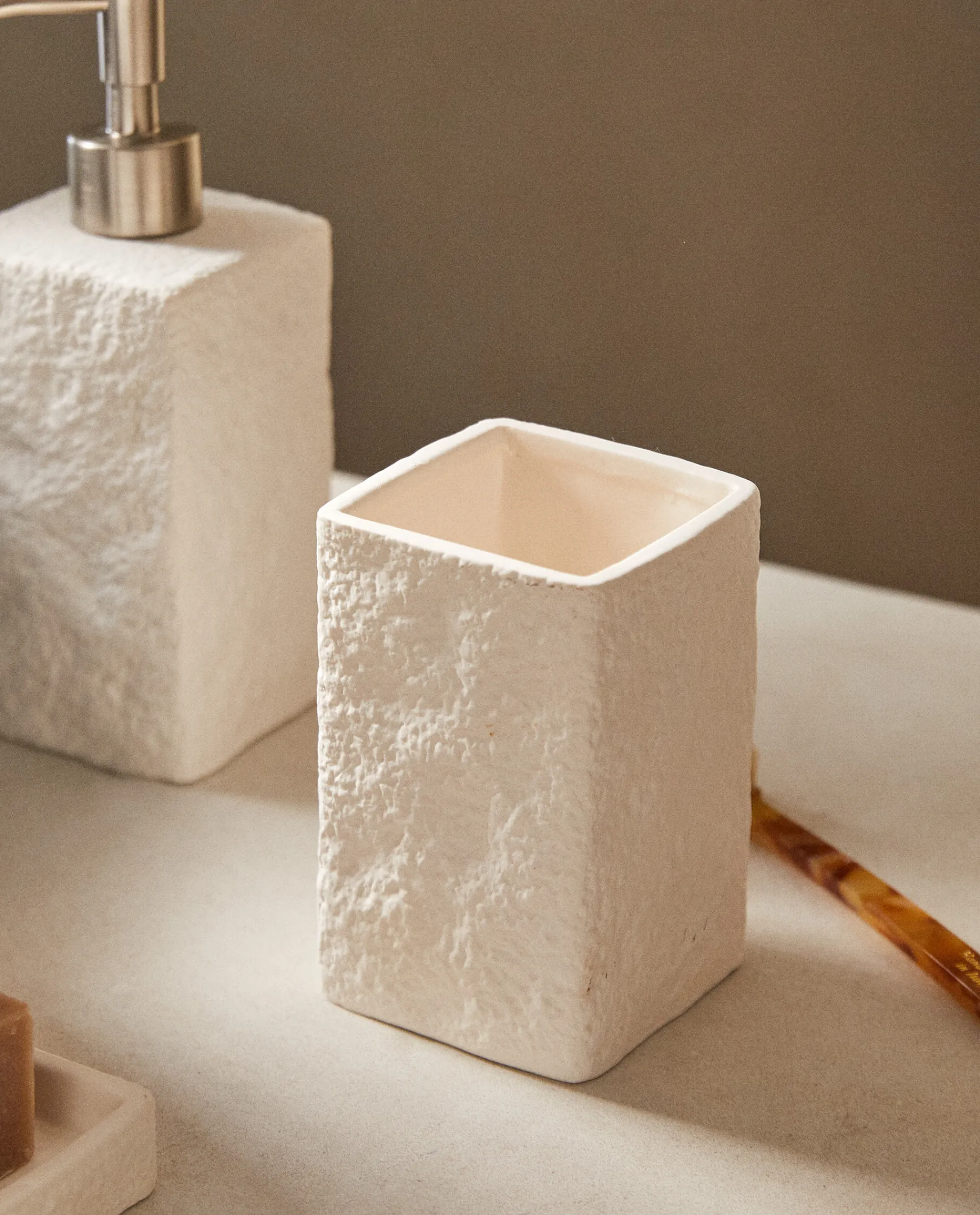 Glasses*ZARA Home Textured Design Ceramic Tumbler White