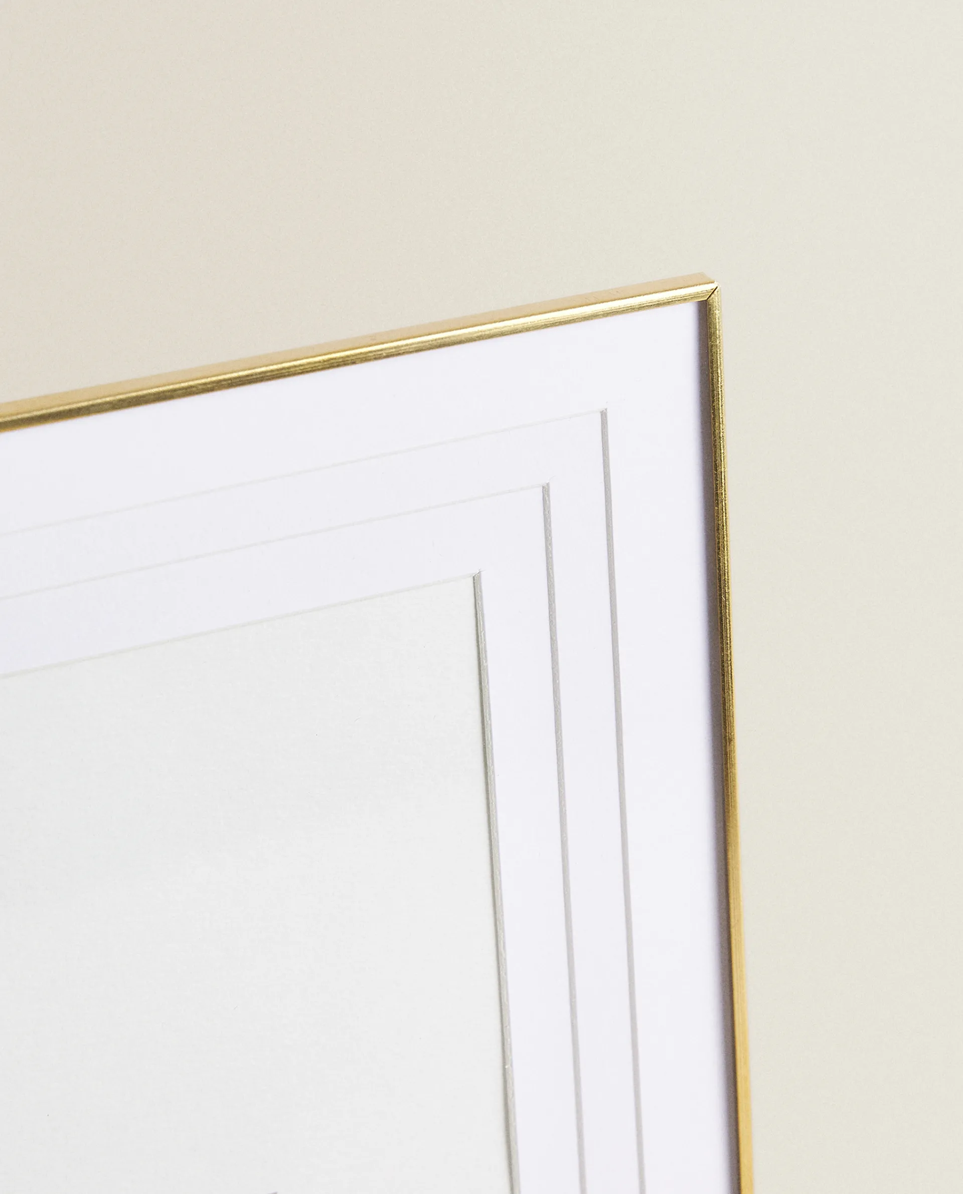 Frames And Canvases*ZARA Home Thin Metal Frame Golden