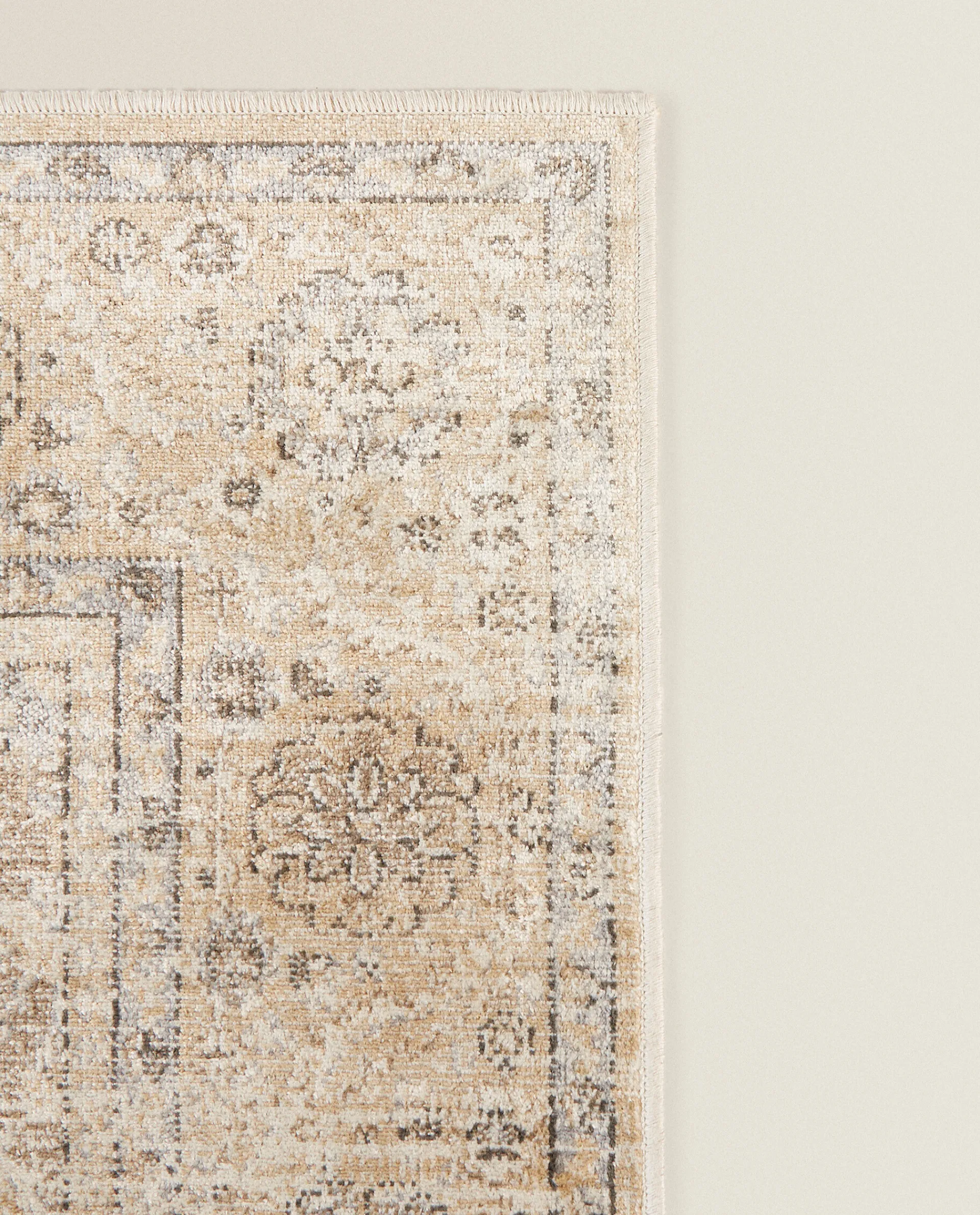 Vintage Design*ZARA Home Vintage Style Rug Brown